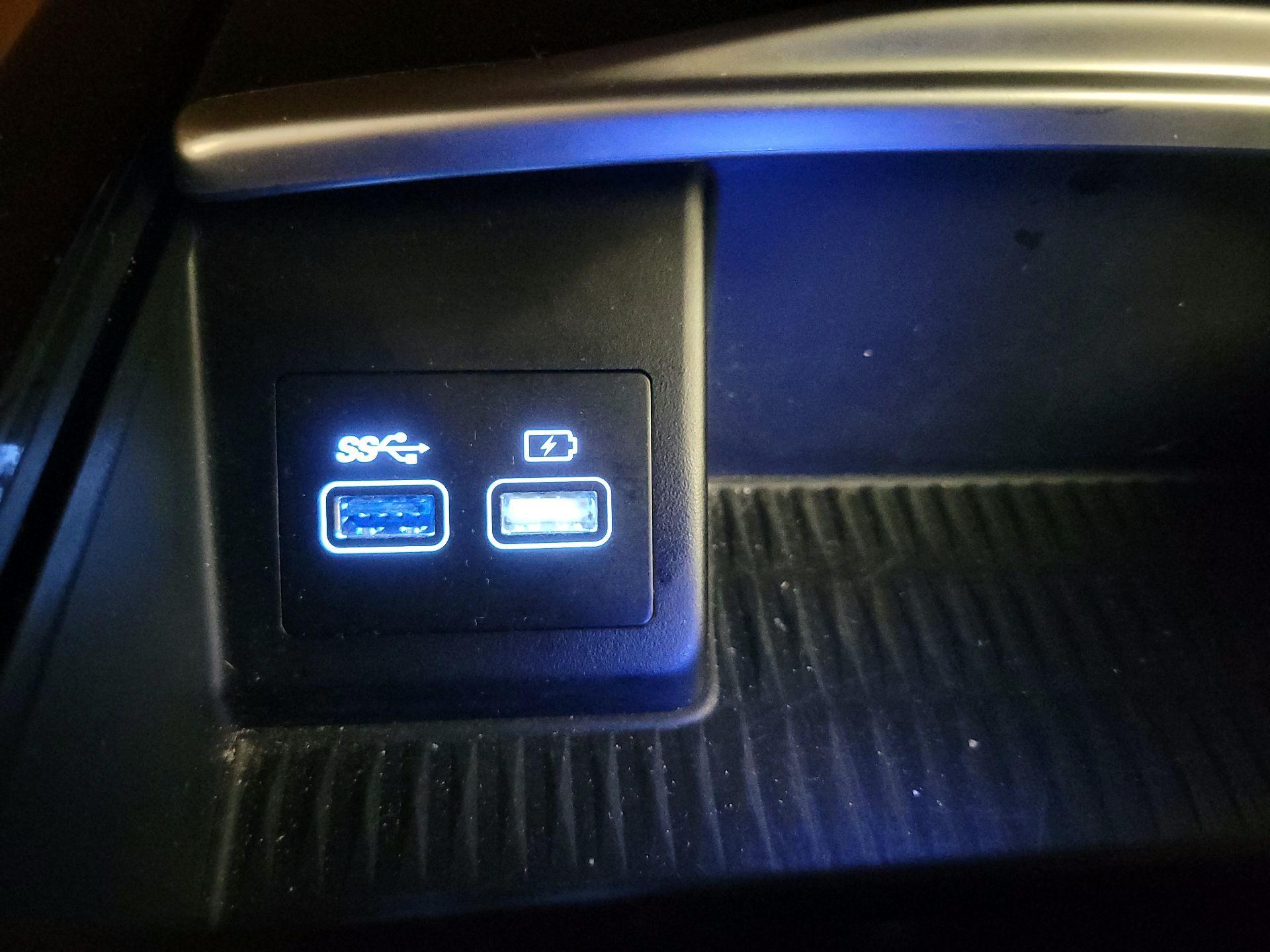 Thumbnail: 2023 Genesis G80 - 19