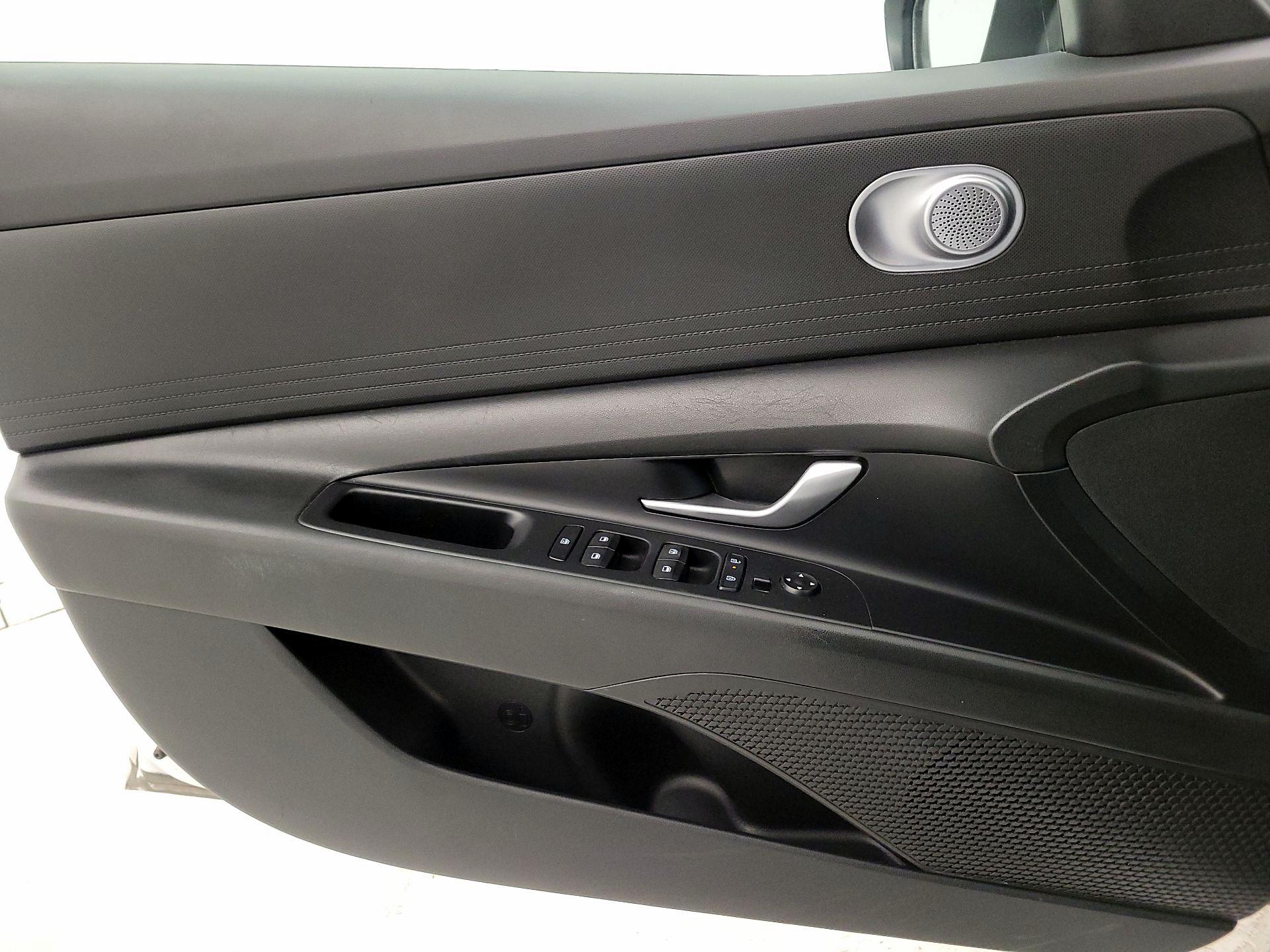 Thumbnail: 2024 Hyundai Elantra - 12