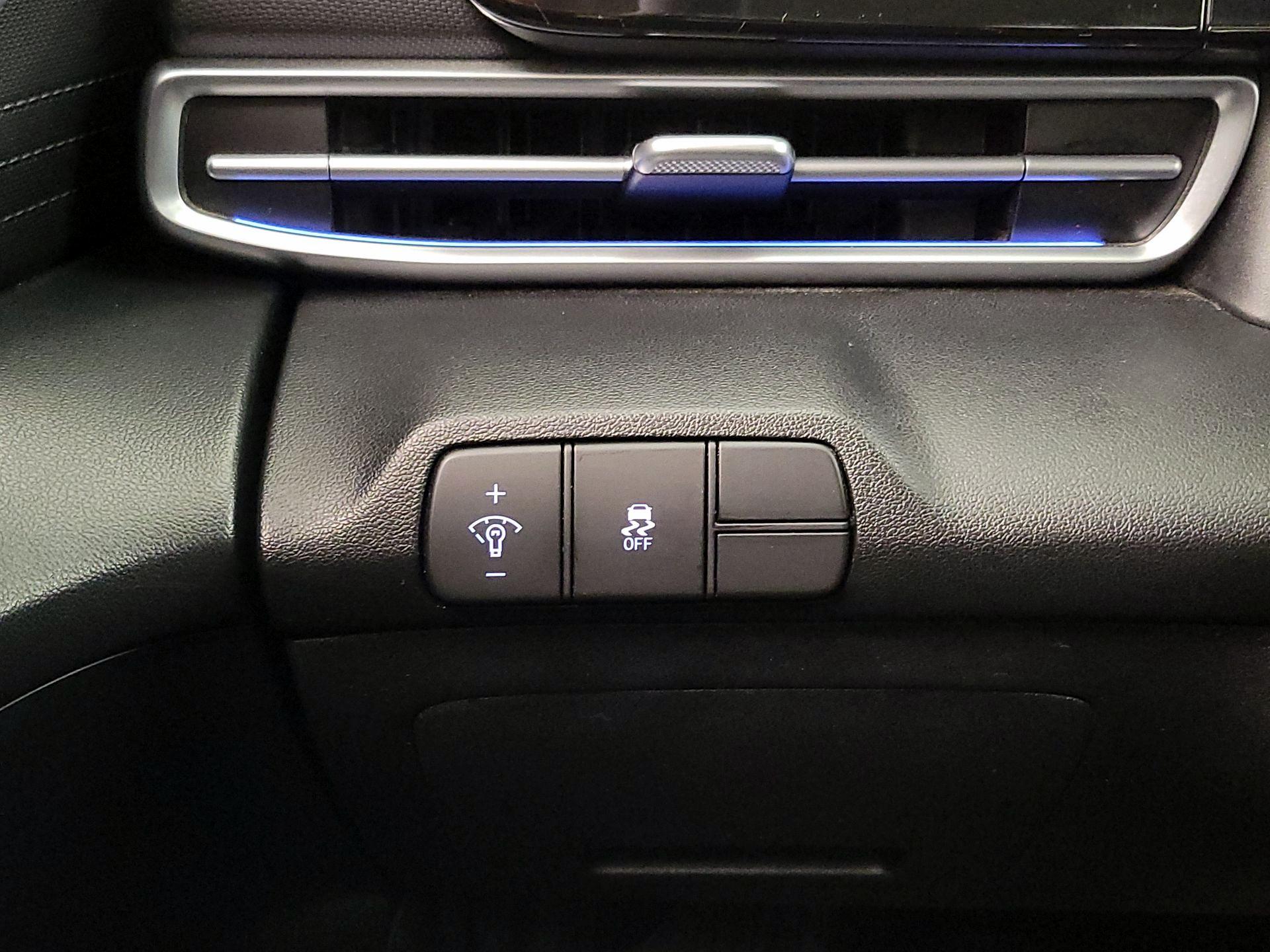 Thumbnail: 2024 Hyundai Elantra - 13