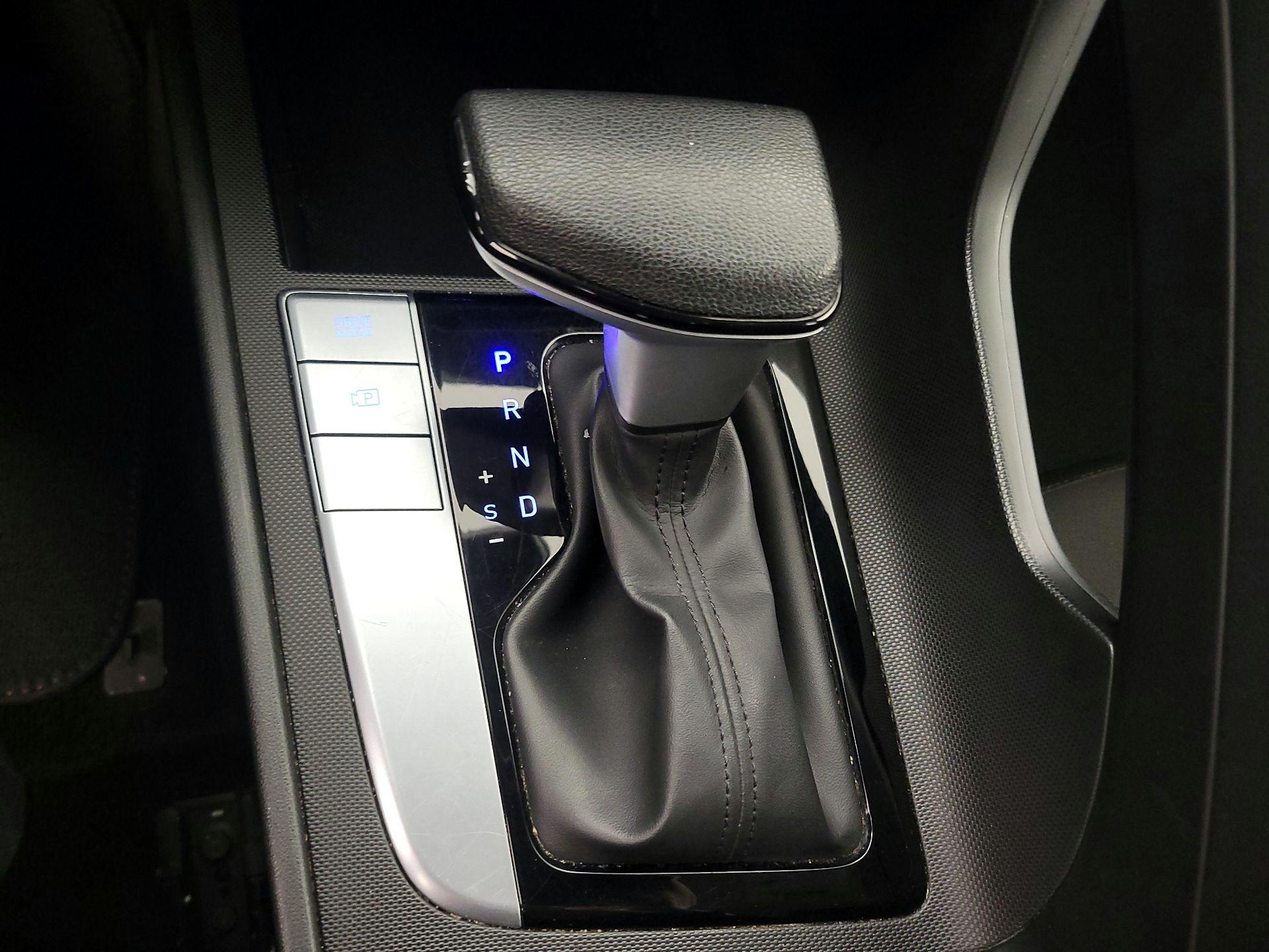 Thumbnail: 2024 Hyundai Elantra - 18