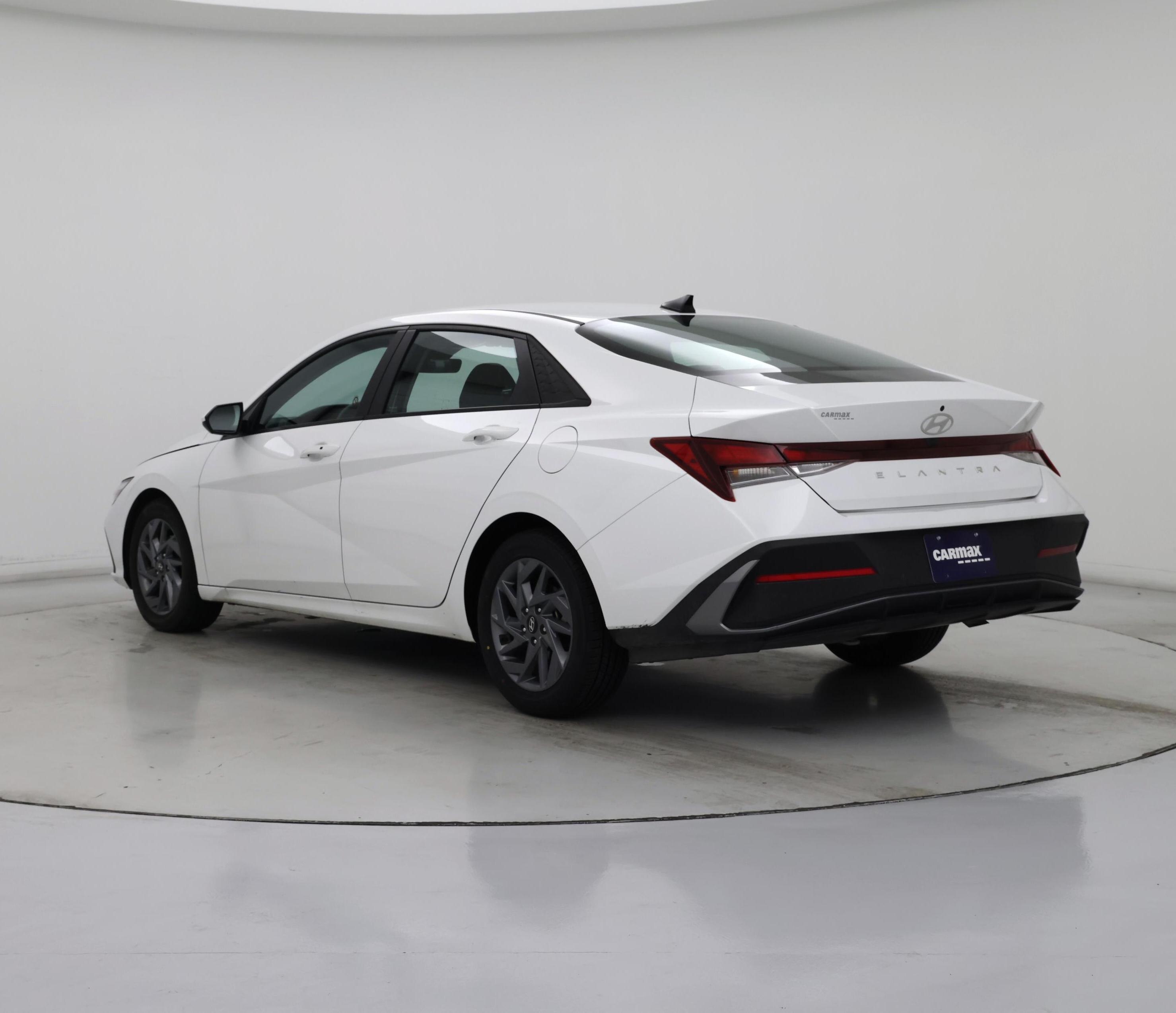 Thumbnail: 2024 Hyundai Elantra - 2