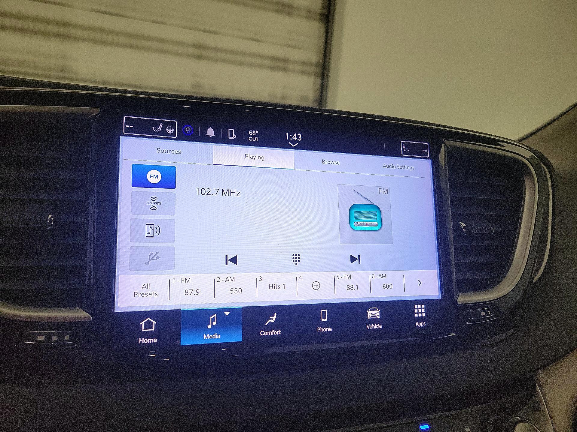 Thumbnail: 2023 Chrysler Pacifica - 15