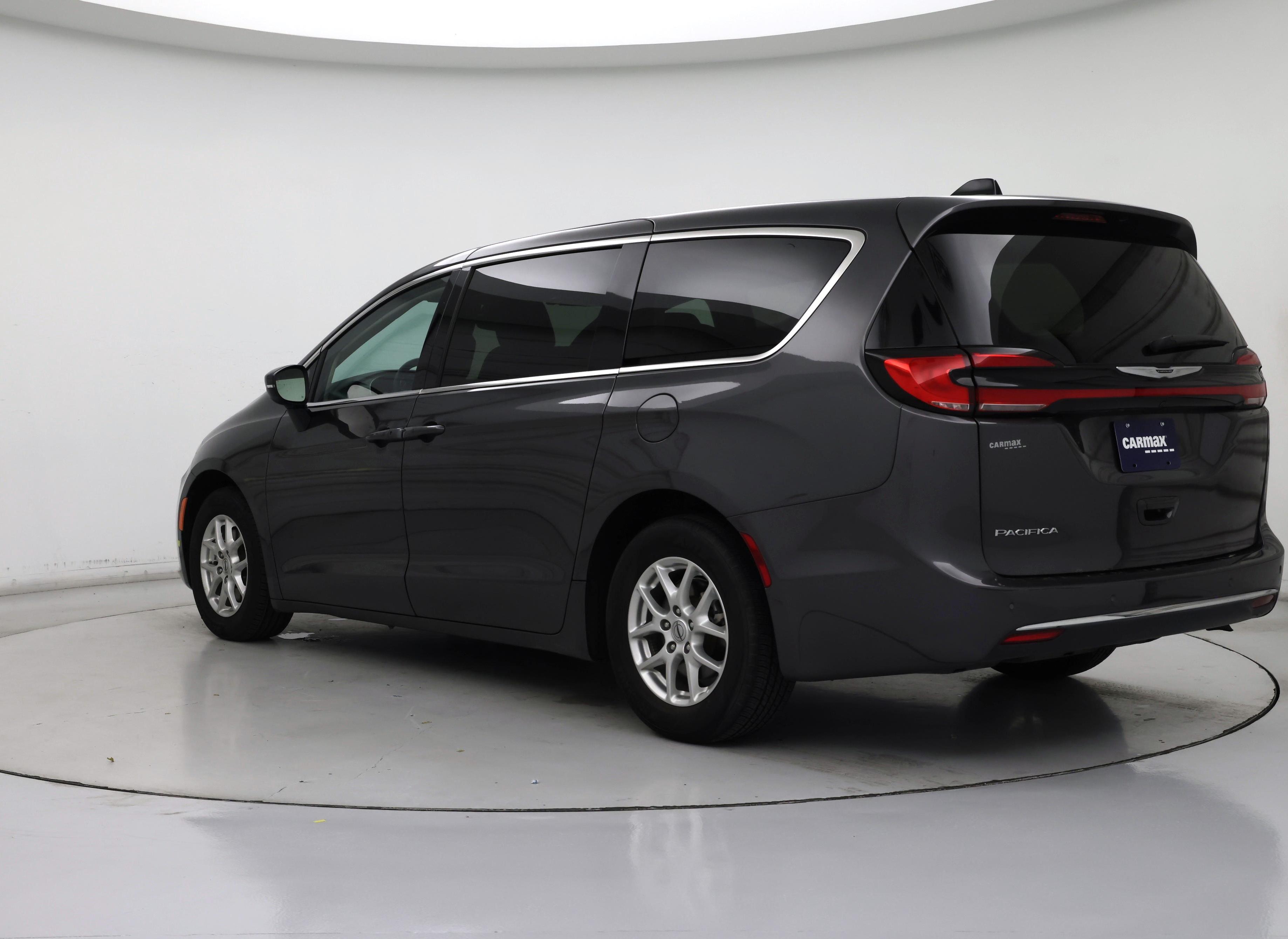 Thumbnail: 2023 Chrysler Pacifica - 2