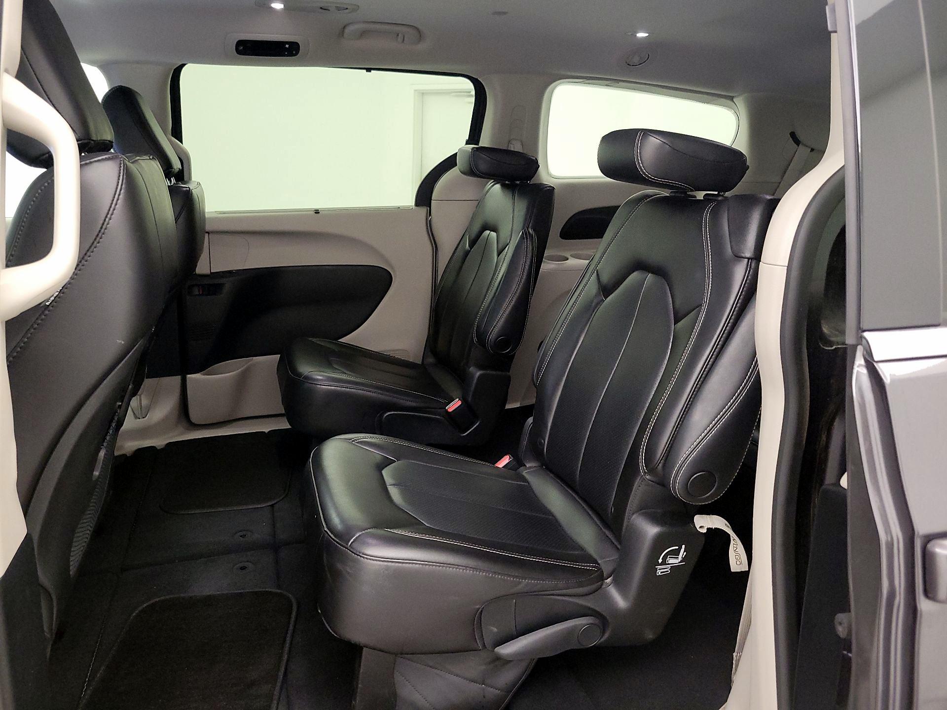 Thumbnail: 2023 Chrysler Pacifica - 19