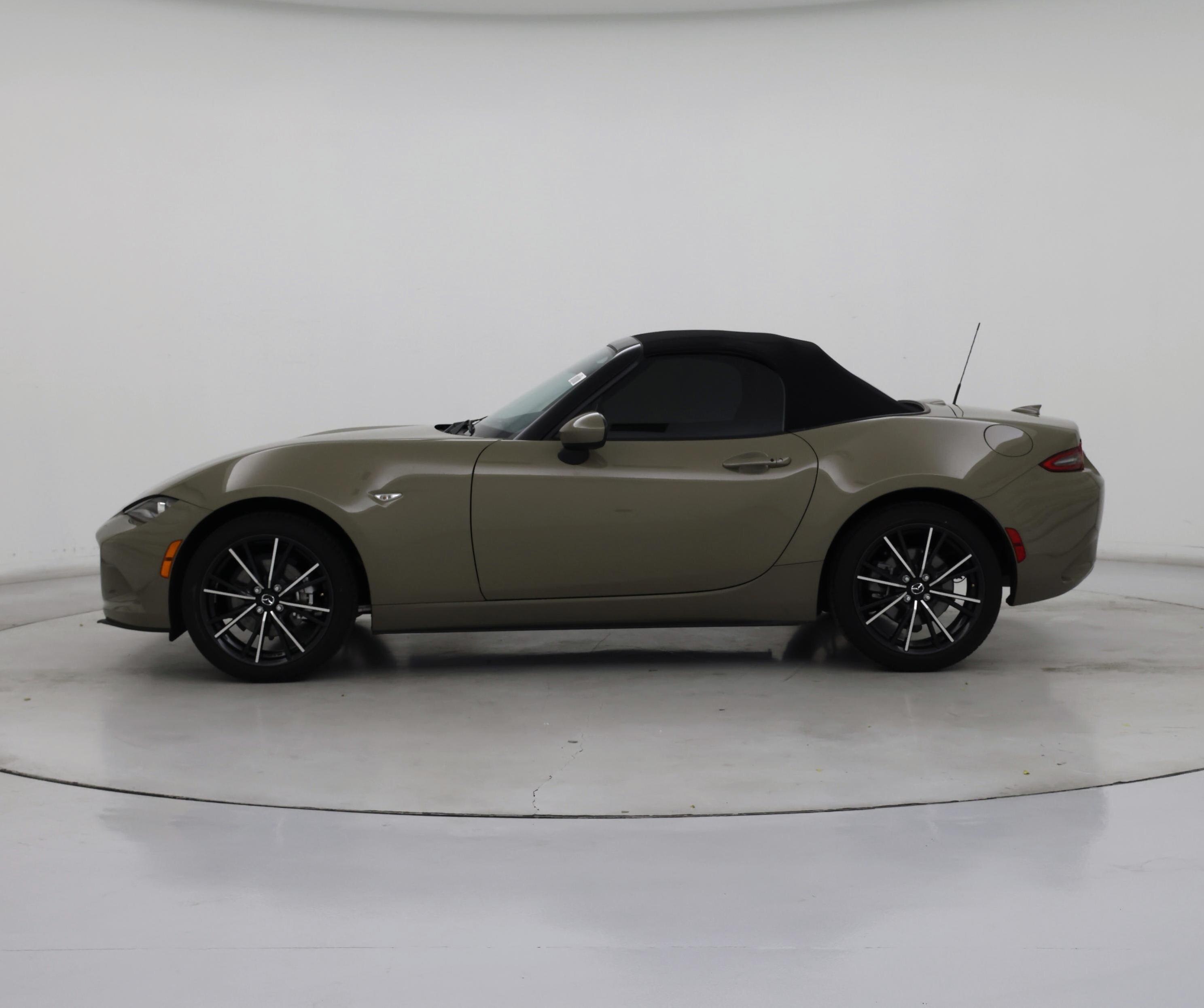 Thumbnail: 2024 Mazda MX-5 Miata - 3