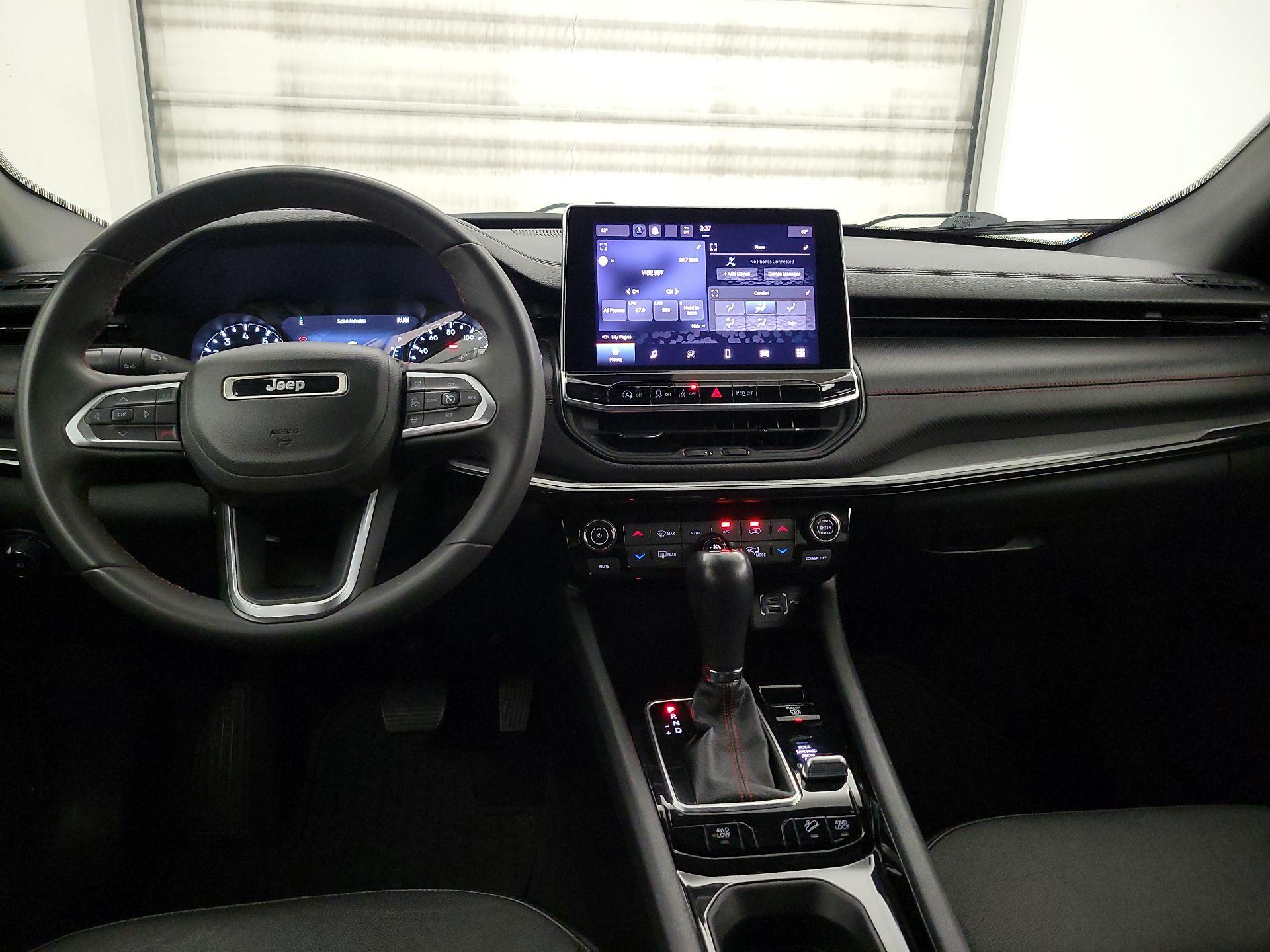 Thumbnail: 2023 Jeep Compass - 9