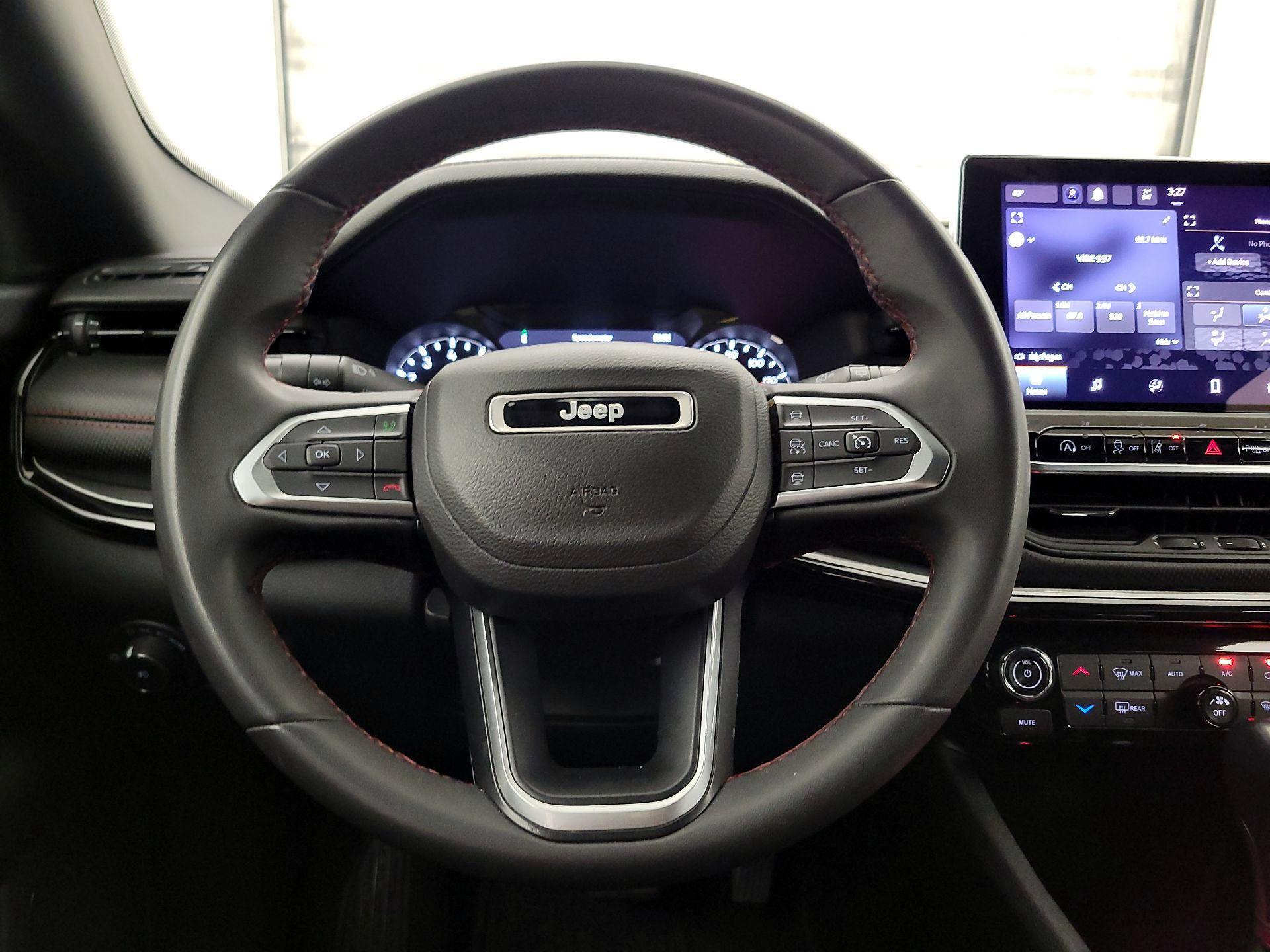 Thumbnail: 2023 Jeep Compass - 10