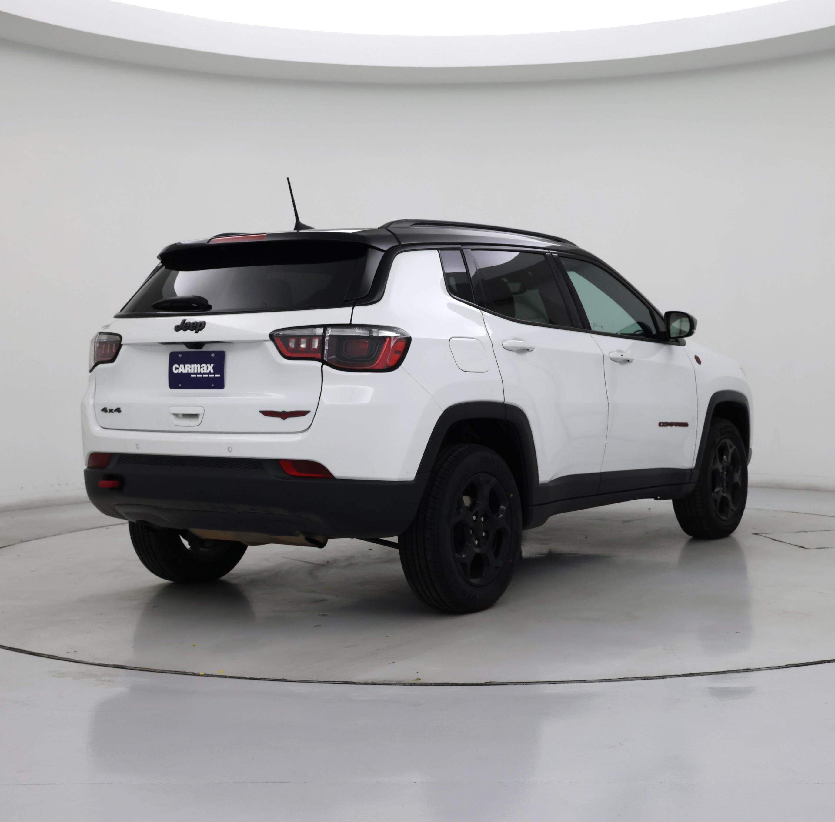 Thumbnail: 2023 Jeep Compass - 8