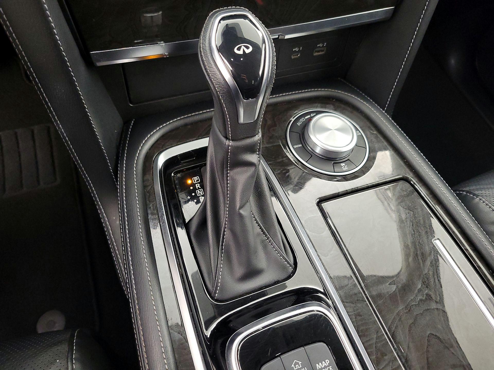 Thumbnail: 2024 INFINITI QX80 - 18