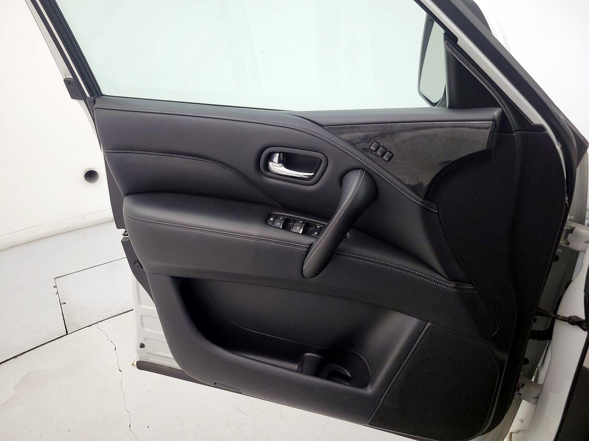 Thumbnail: 2024 INFINITI QX80 - 12