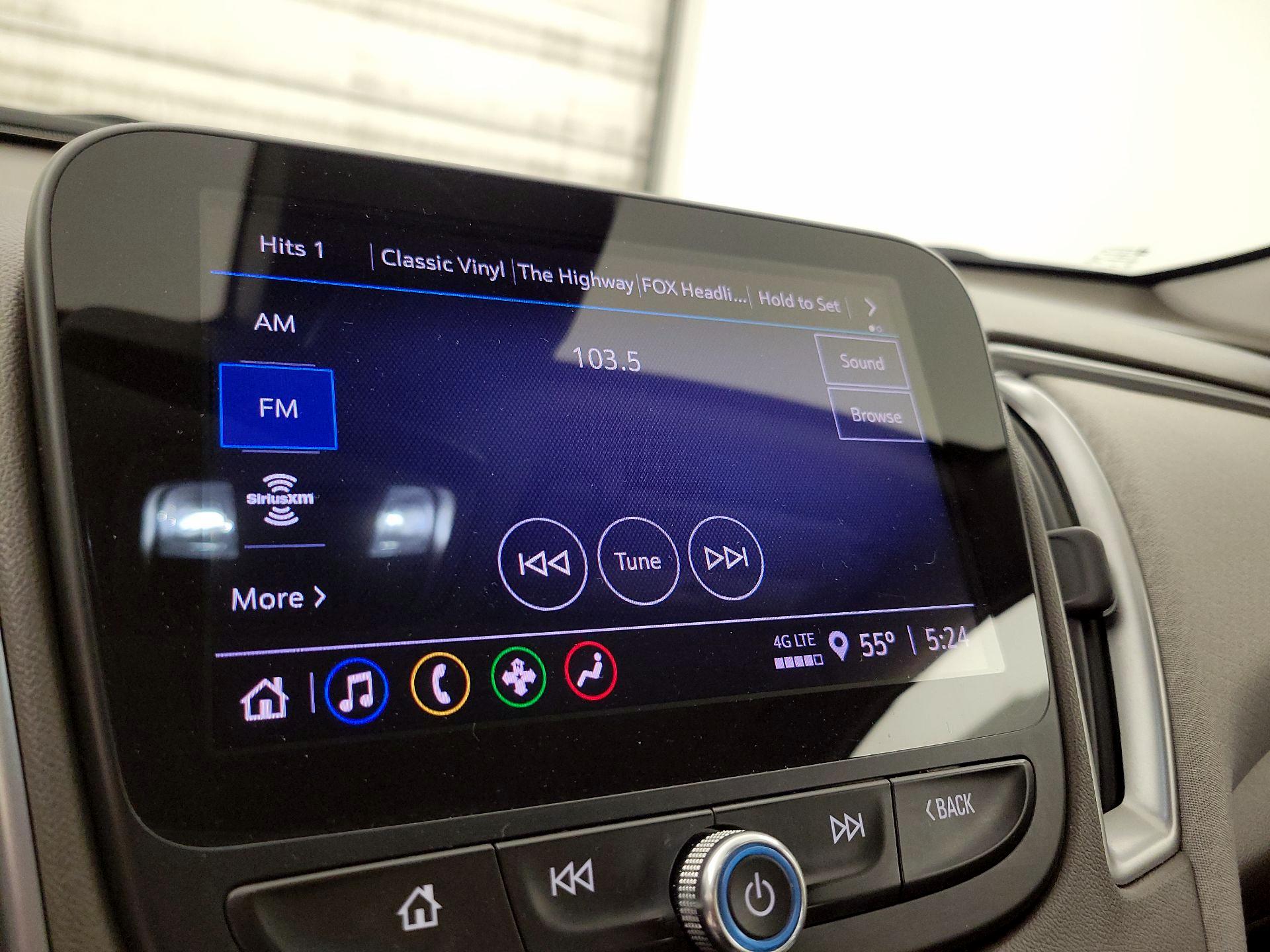 Thumbnail: 2022 Chevrolet Malibu - 15