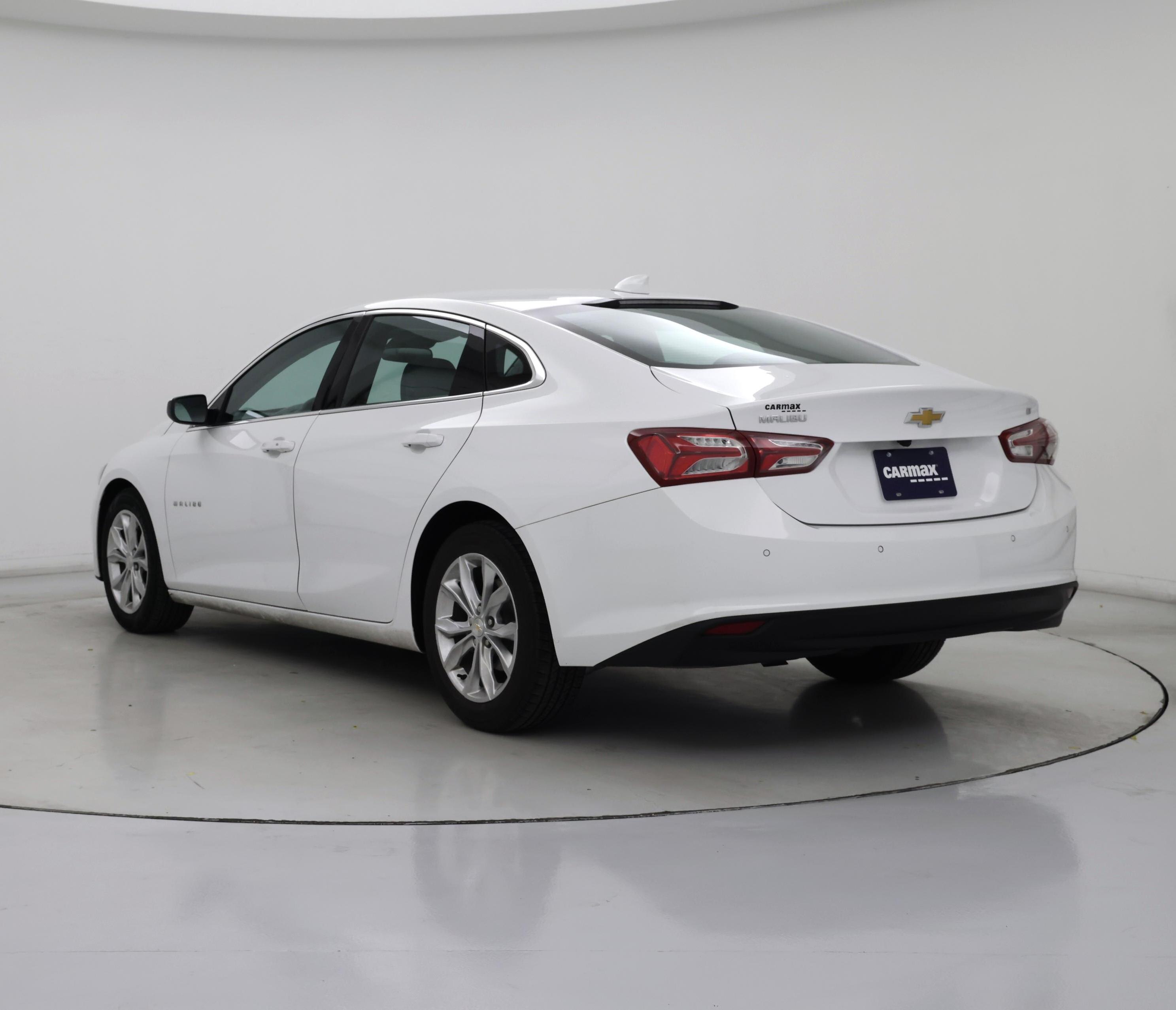 Thumbnail: 2022 Chevrolet Malibu - 2