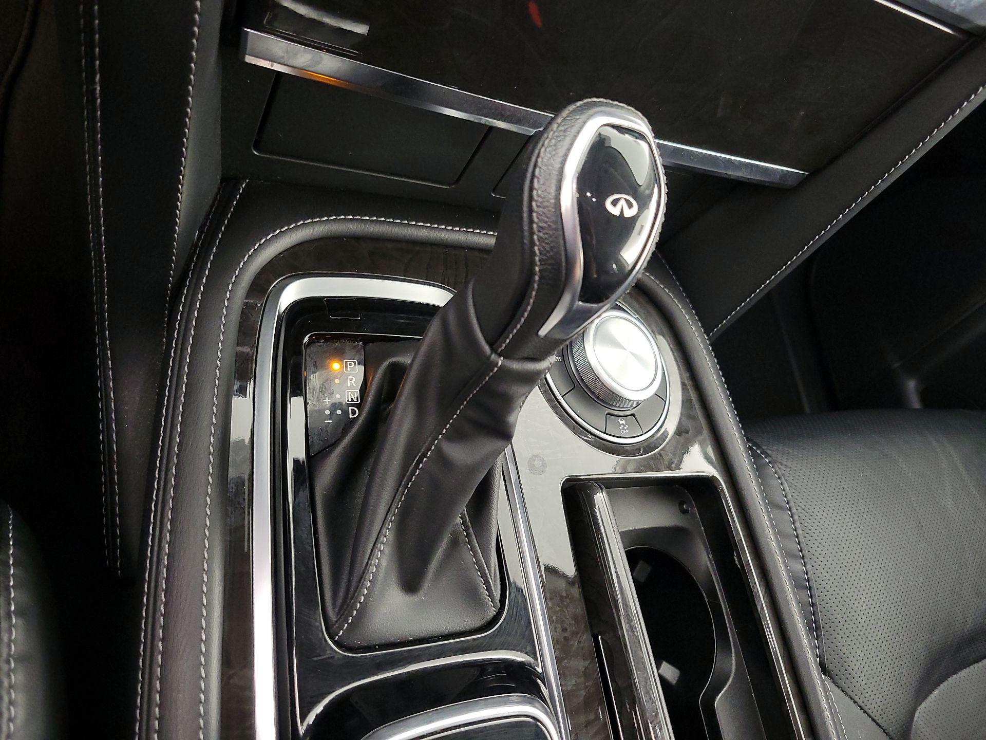 Thumbnail: 2024 INFINITI QX80 - 18