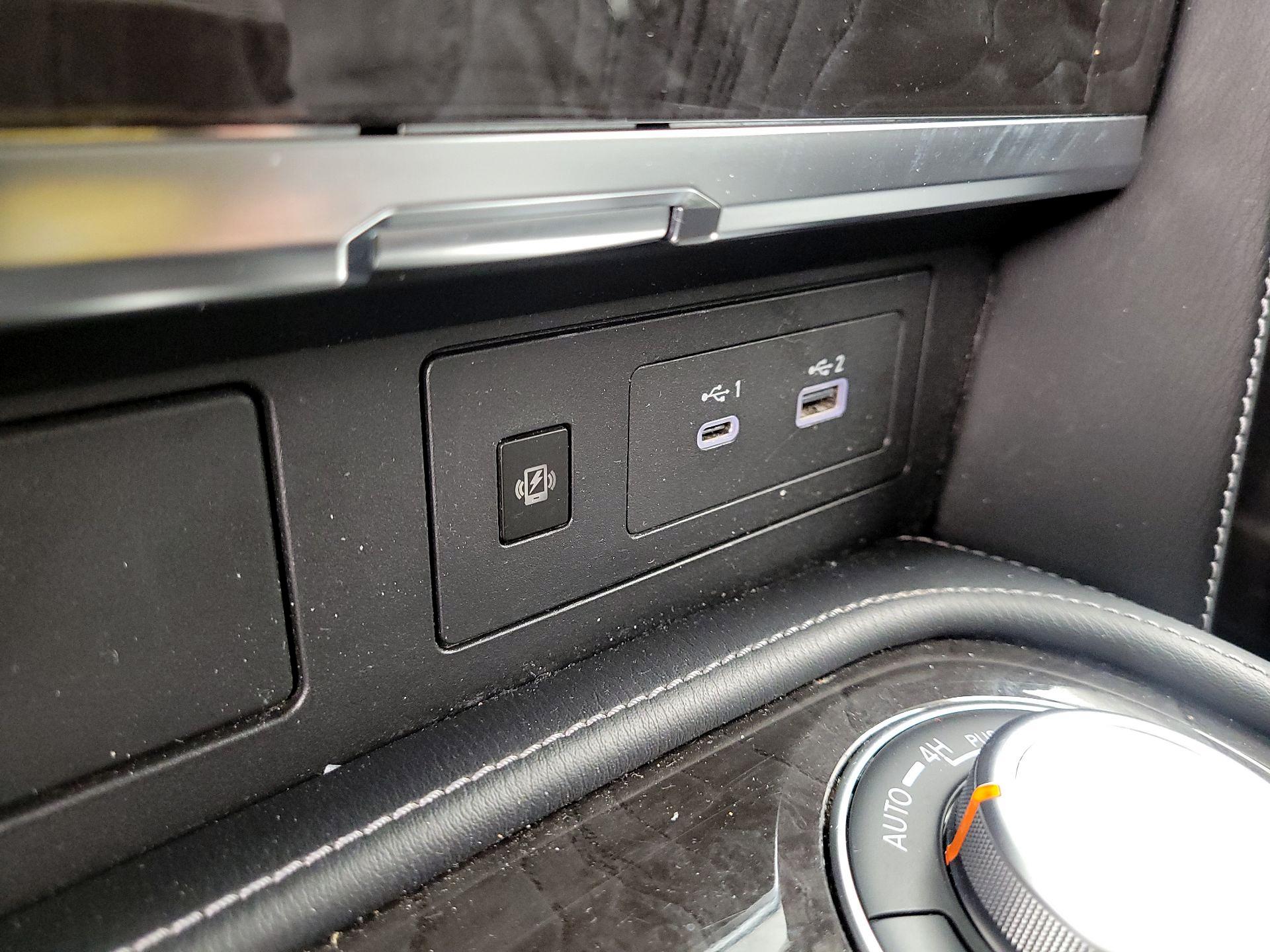 Thumbnail: 2024 INFINITI QX80 - 19