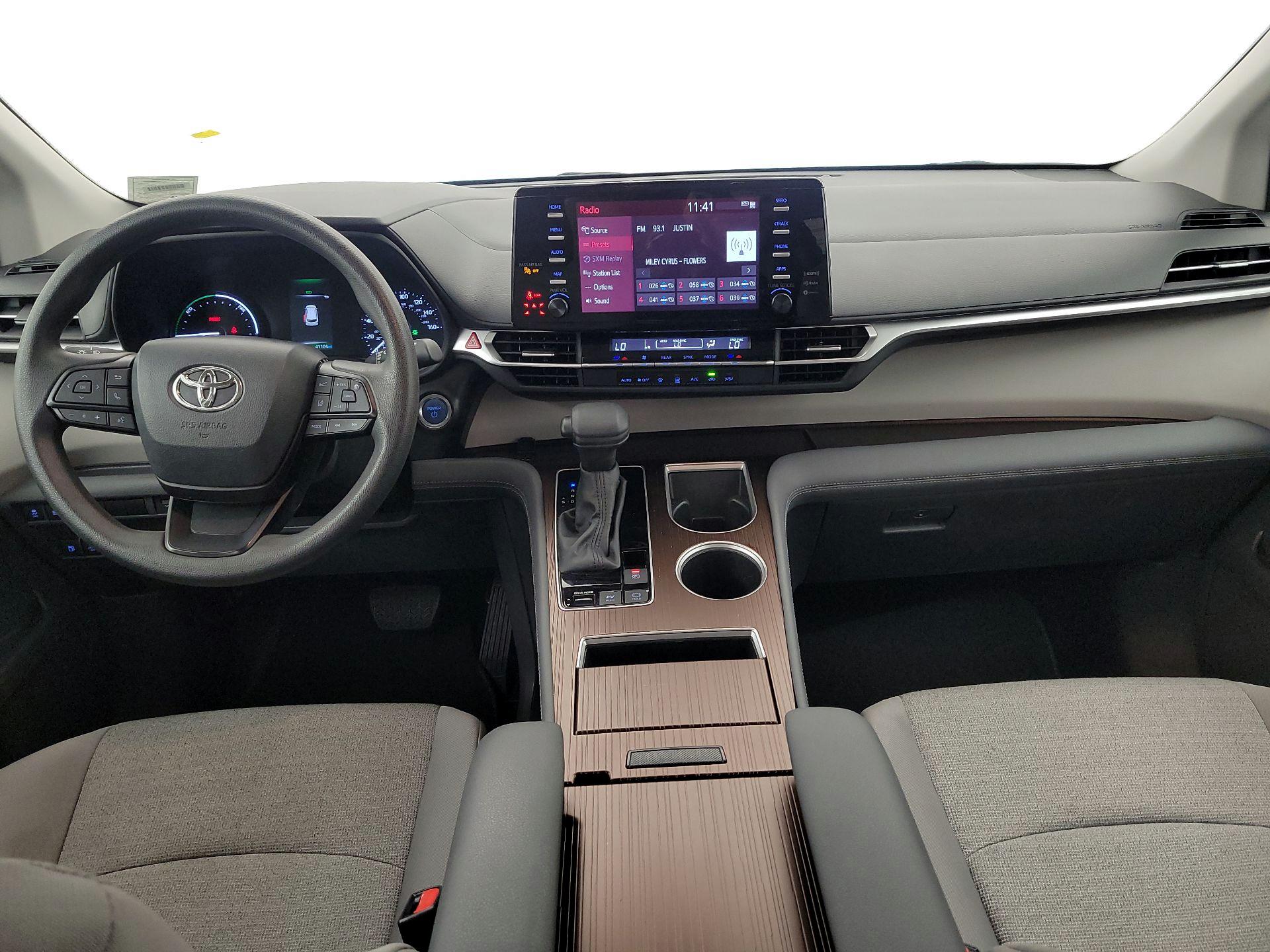 Thumbnail: 2024 Toyota Sienna - 9