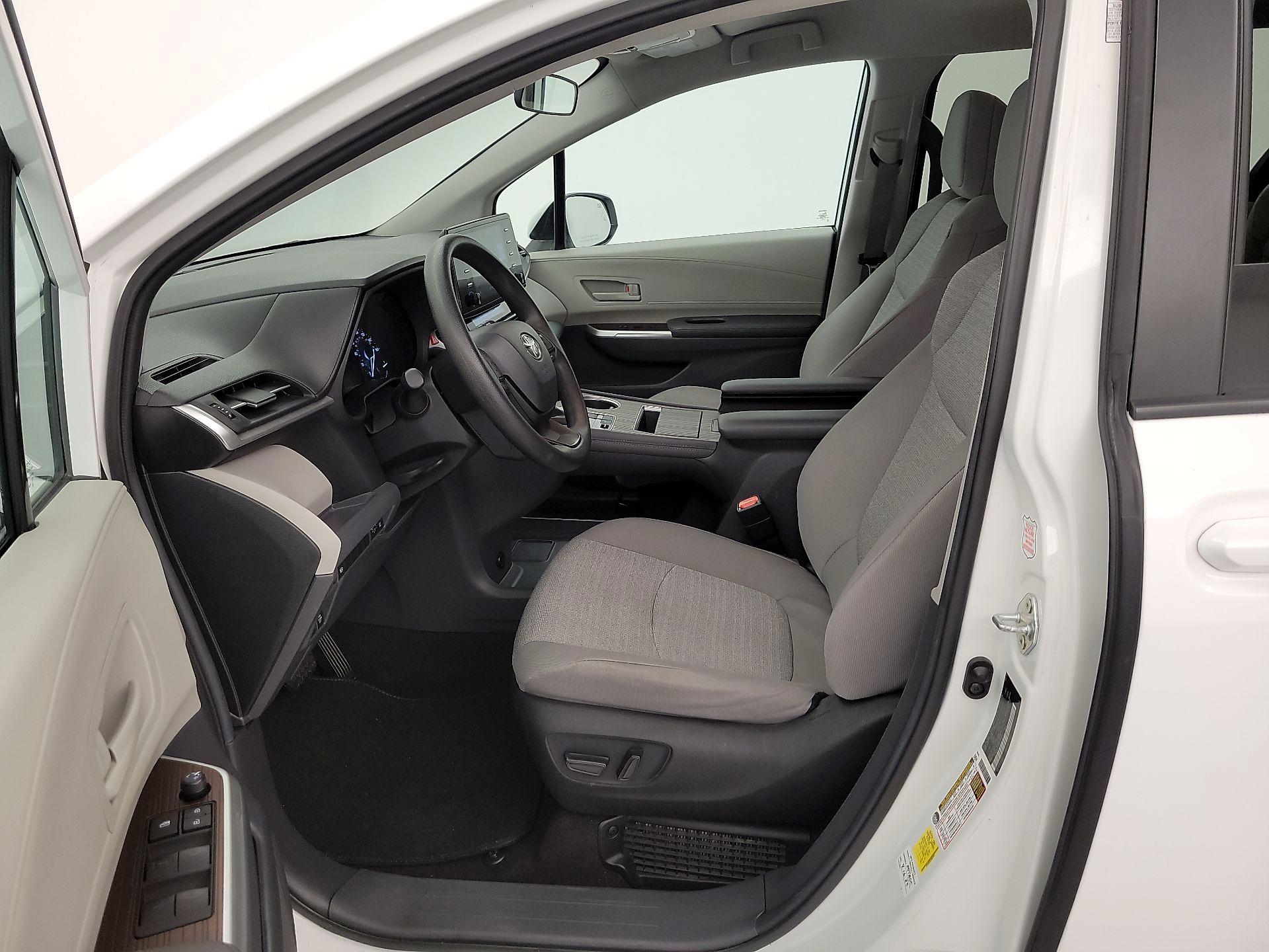 Thumbnail: 2024 Toyota Sienna - 11