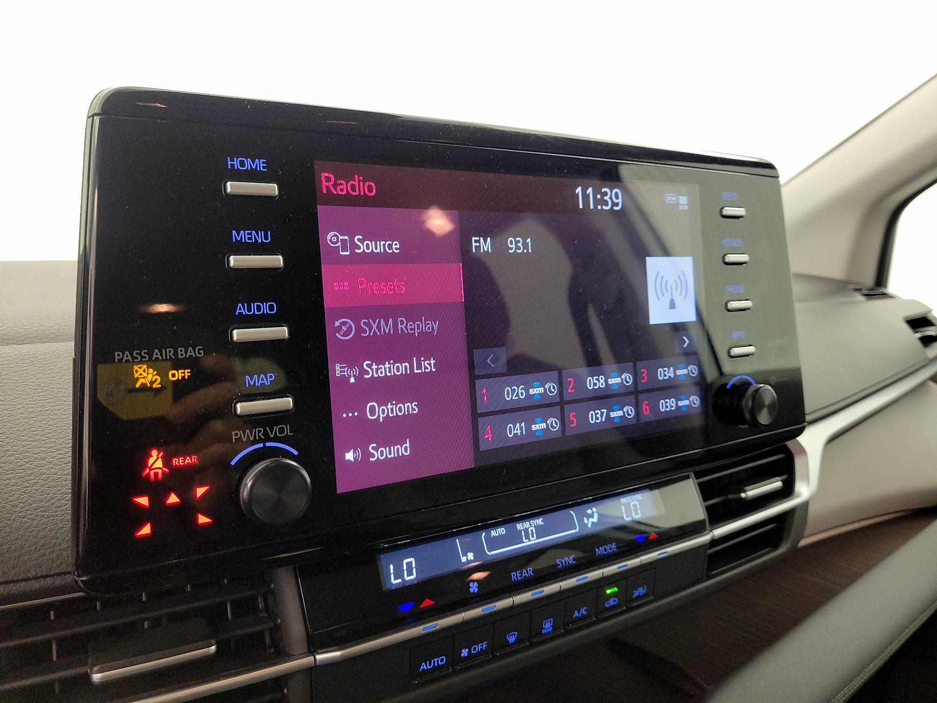 Thumbnail: 2024 Toyota Sienna - 15