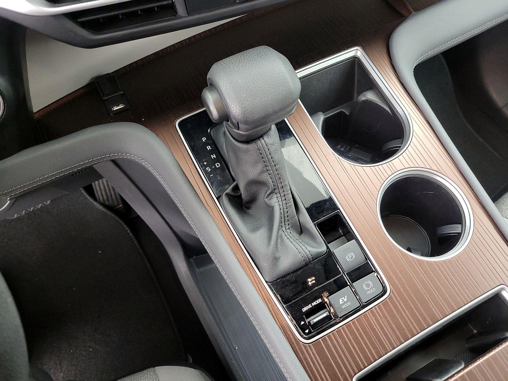 Thumbnail: 2024 Toyota Sienna - 17