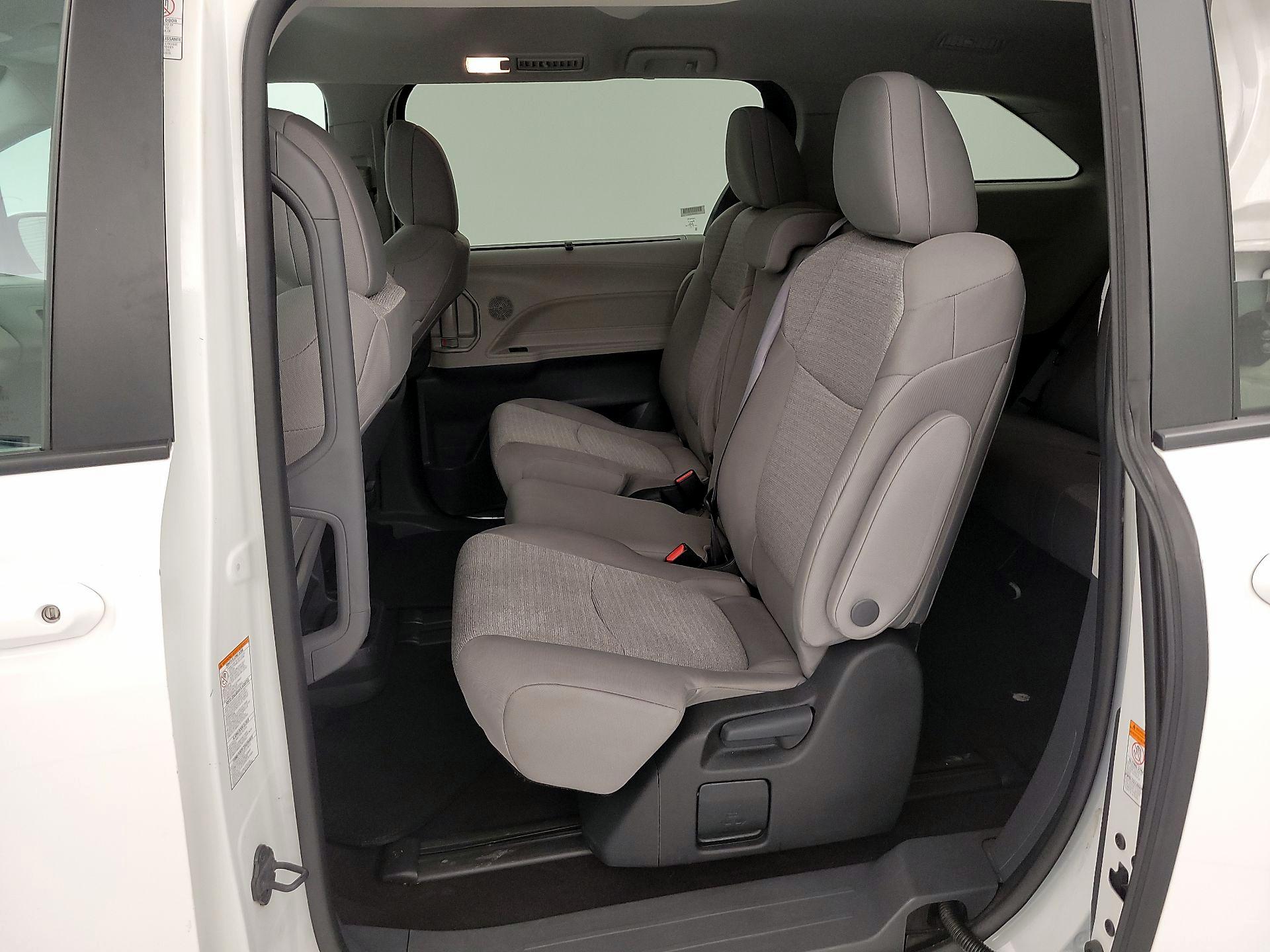 Thumbnail: 2024 Toyota Sienna - 19