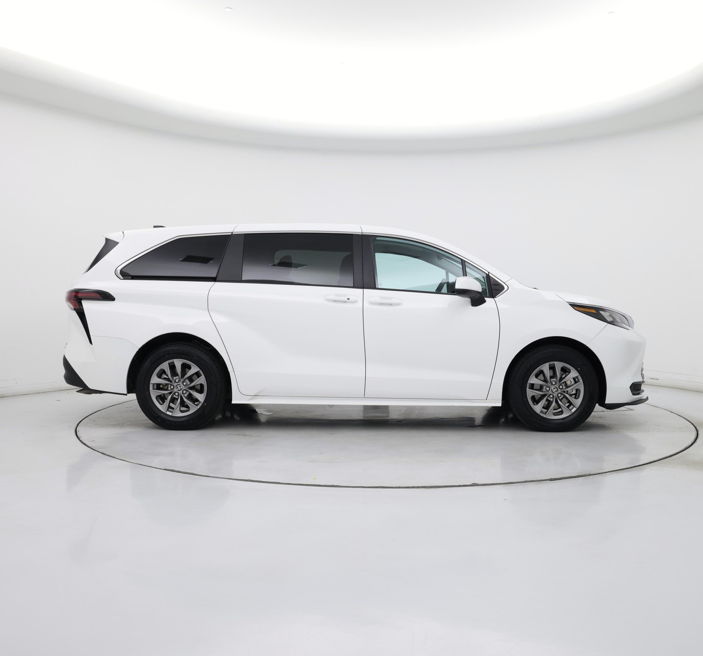 Thumbnail: 2024 Toyota Sienna - 7