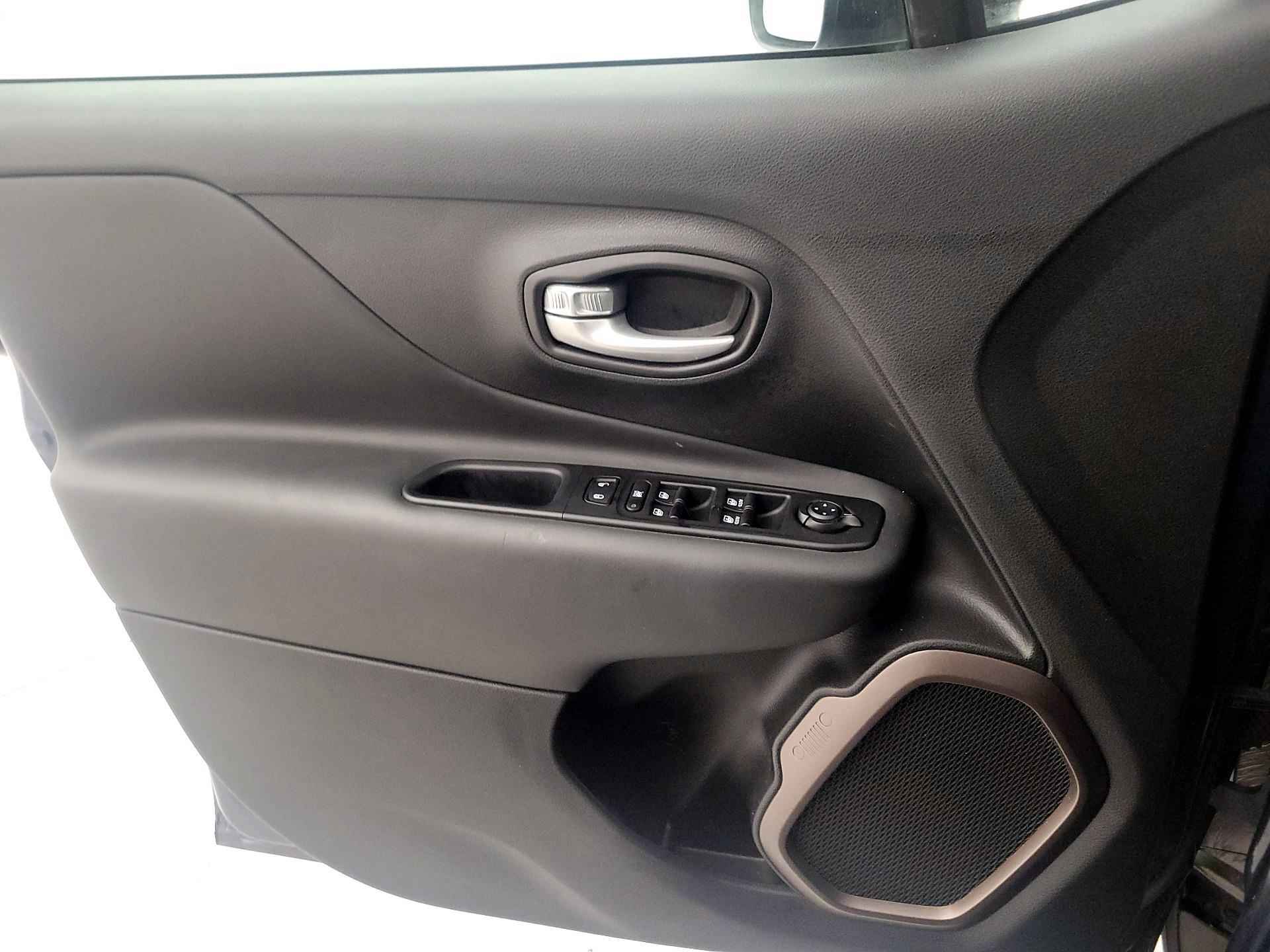 Thumbnail: 2023 Jeep Renegade - 12