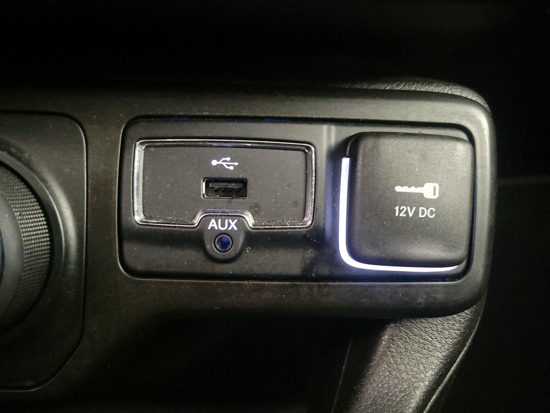 Thumbnail: 2023 Jeep Renegade - 18