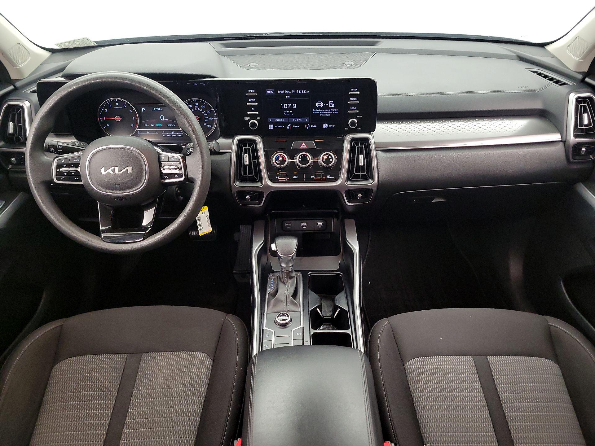 Thumbnail: 2023 Kia Sorento - 9