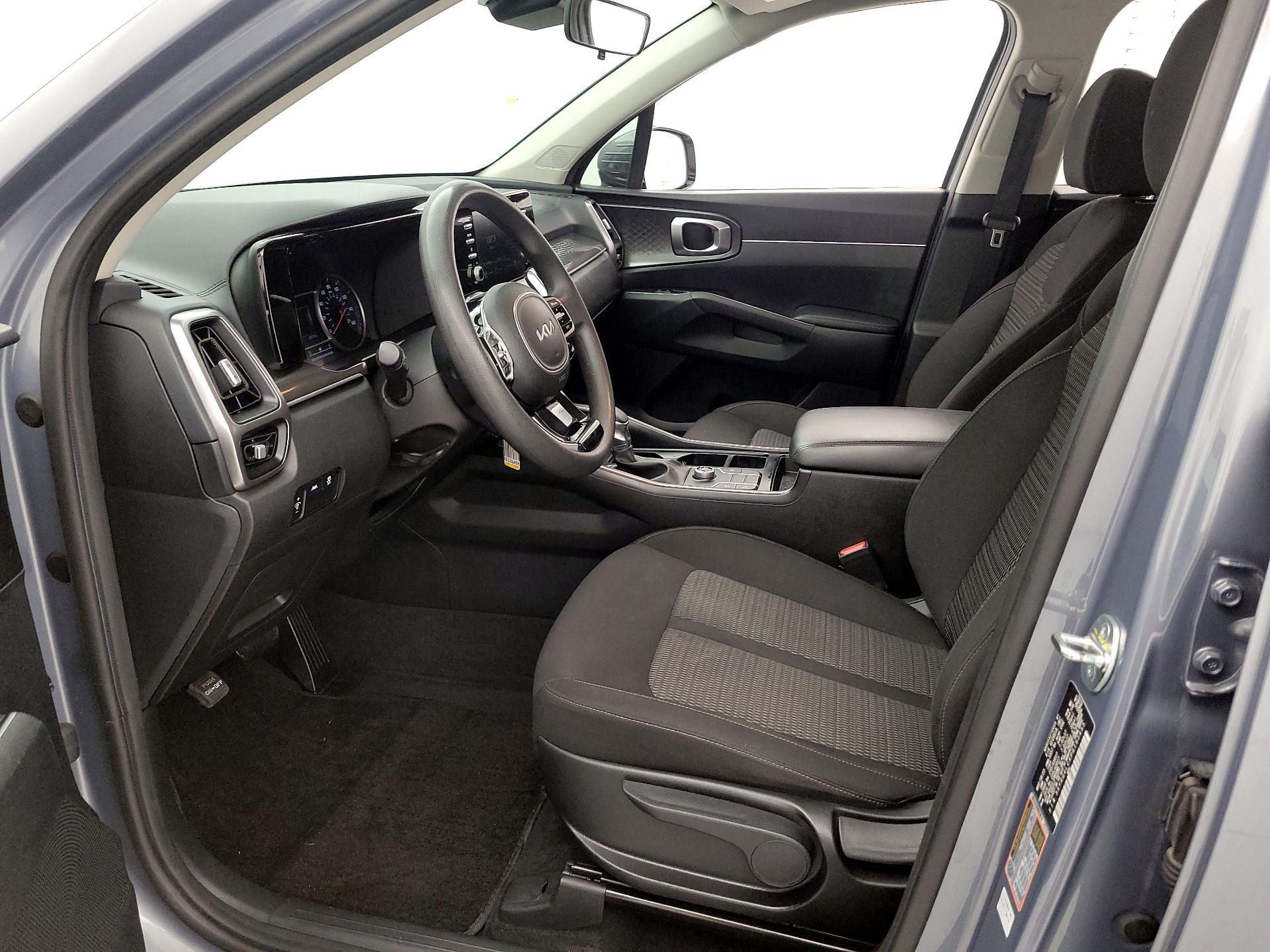 Thumbnail: 2023 Kia Sorento - 11