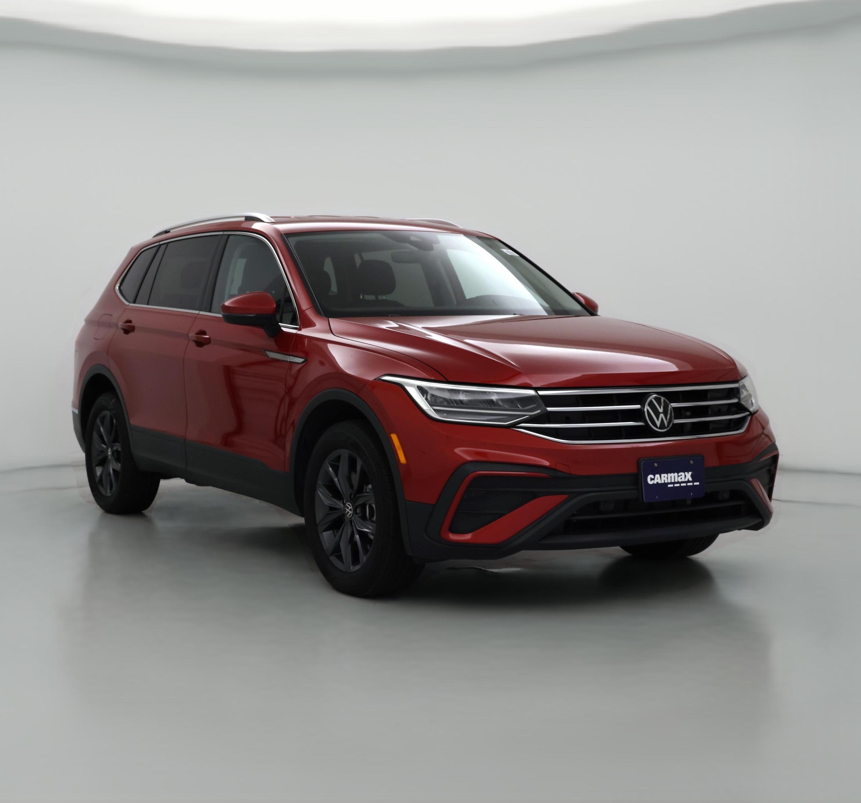 Thumbnail: 2023 Volkswagen Tiguan - 1