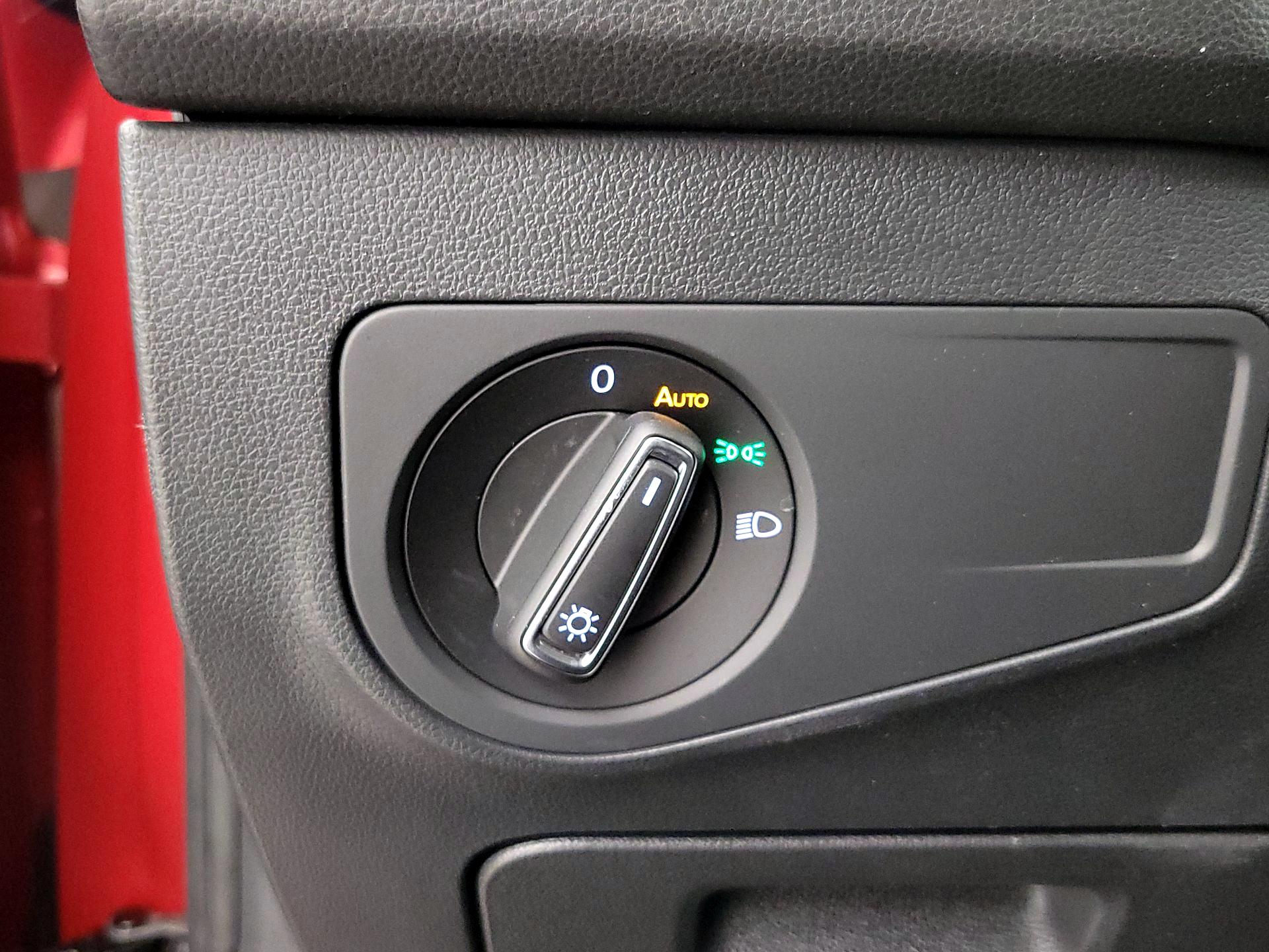 Thumbnail: 2023 Volkswagen Tiguan - 13