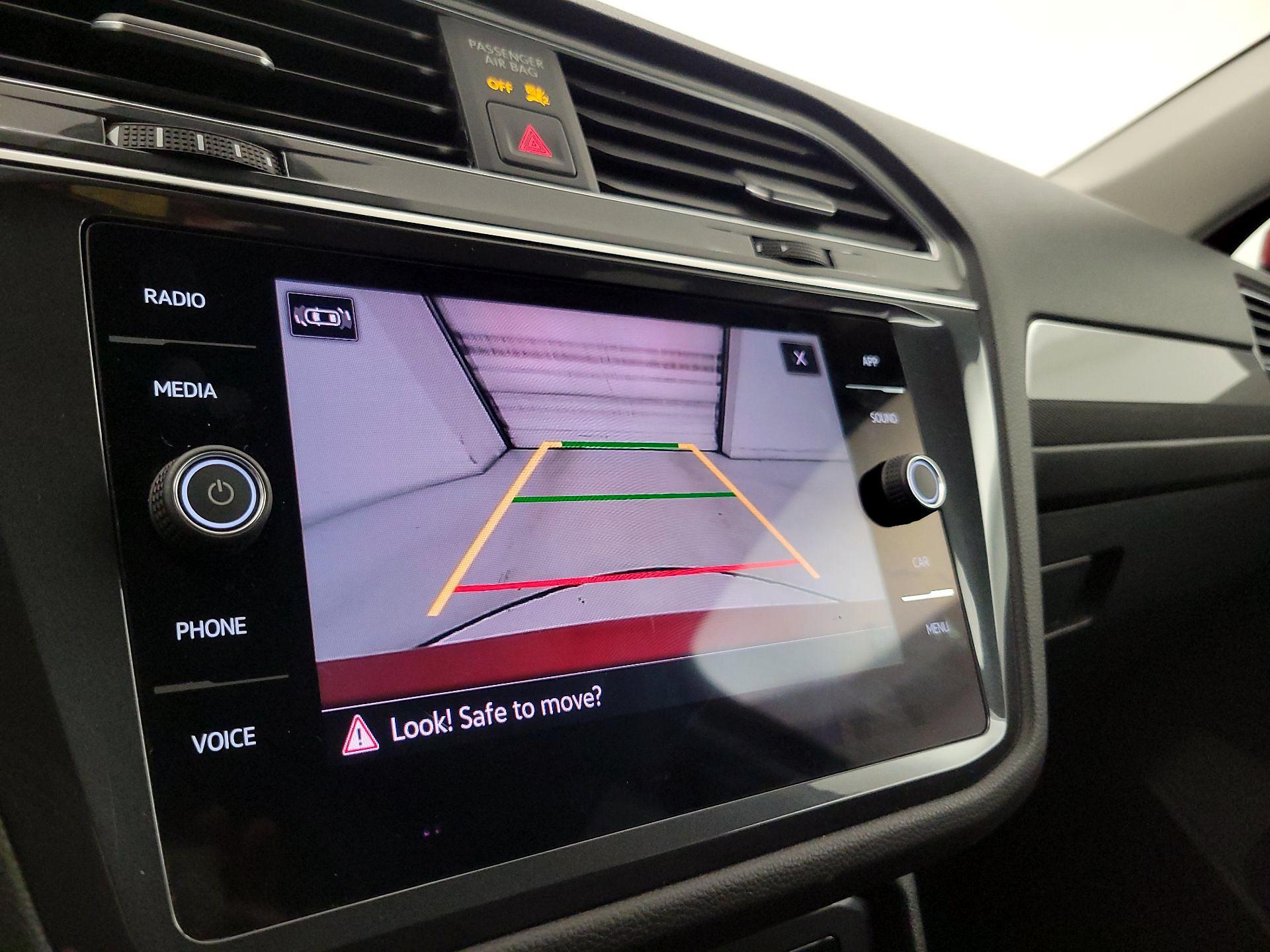 Thumbnail: 2023 Volkswagen Tiguan - 14