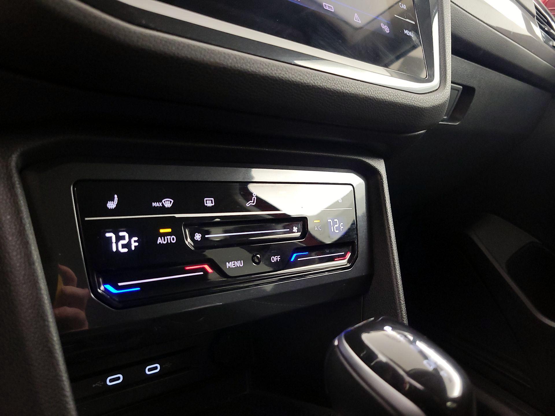 Thumbnail: 2023 Volkswagen Tiguan - 16