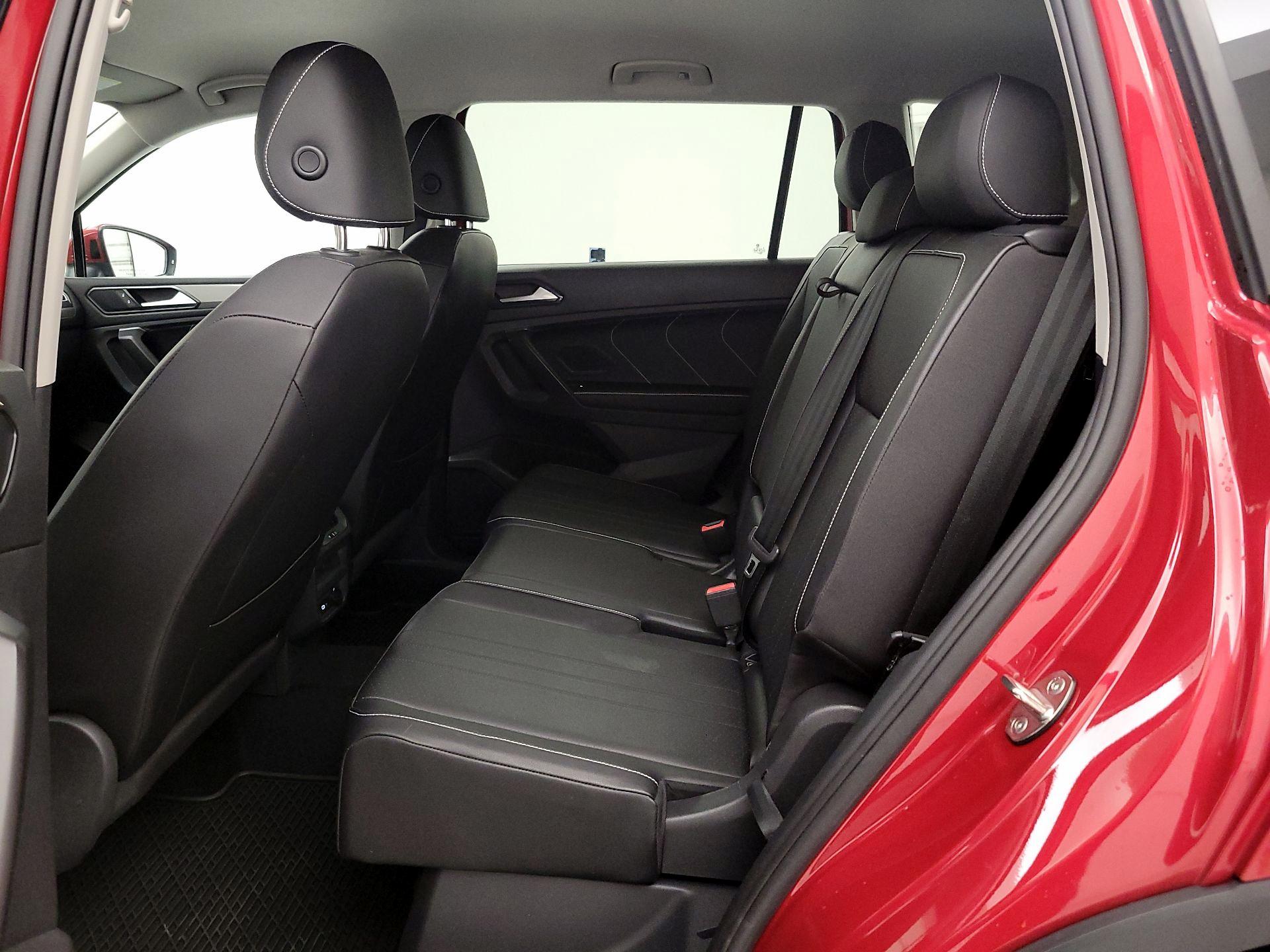 Thumbnail: 2023 Volkswagen Tiguan - 19