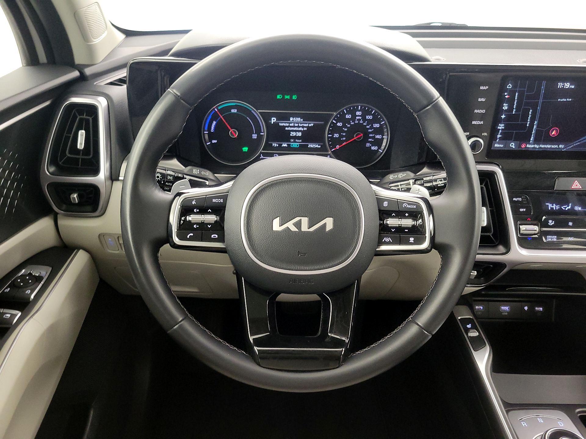 Thumbnail: 2023 Kia Sorento - 10