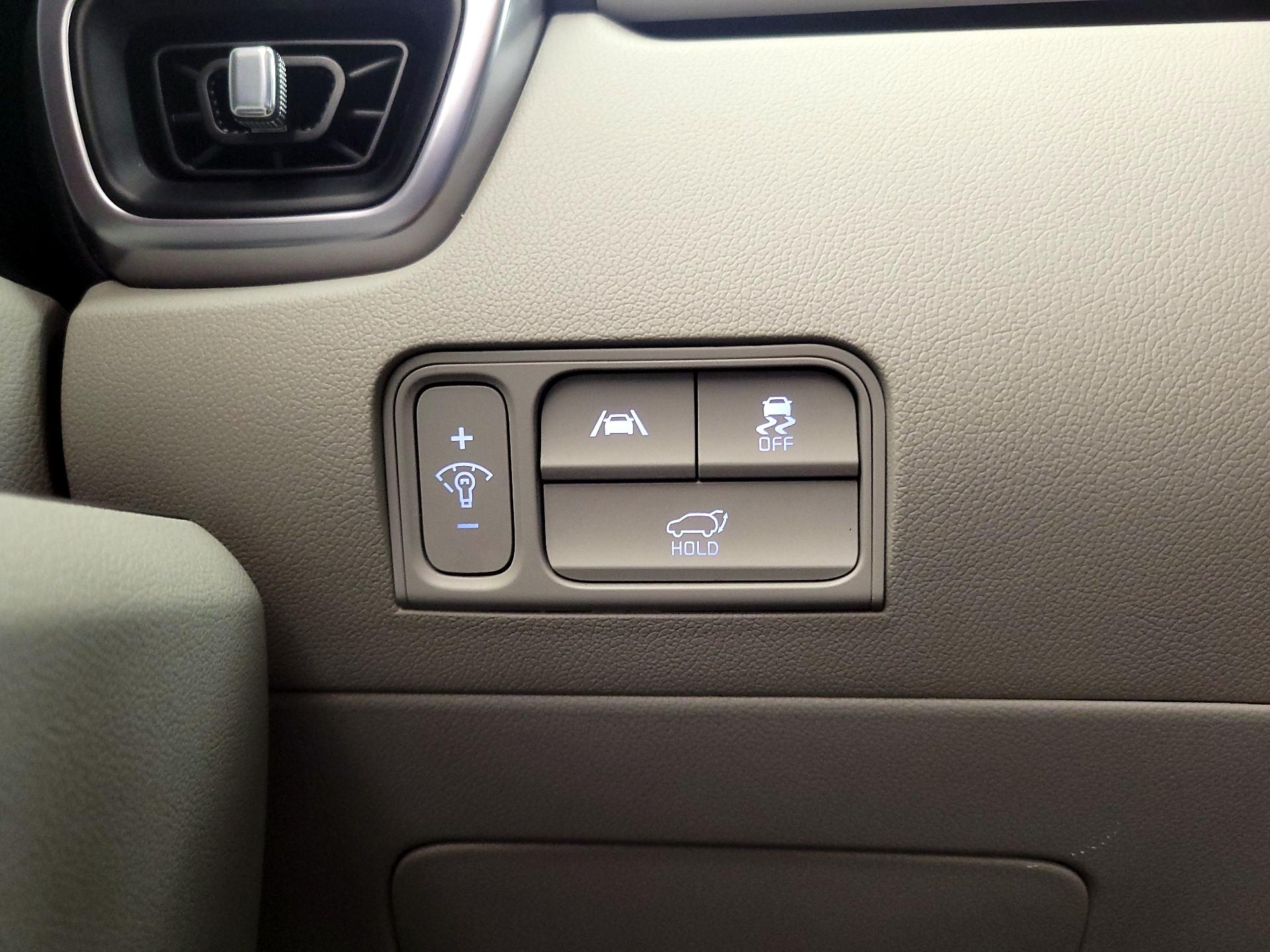 Thumbnail: 2023 Kia Sorento - 13