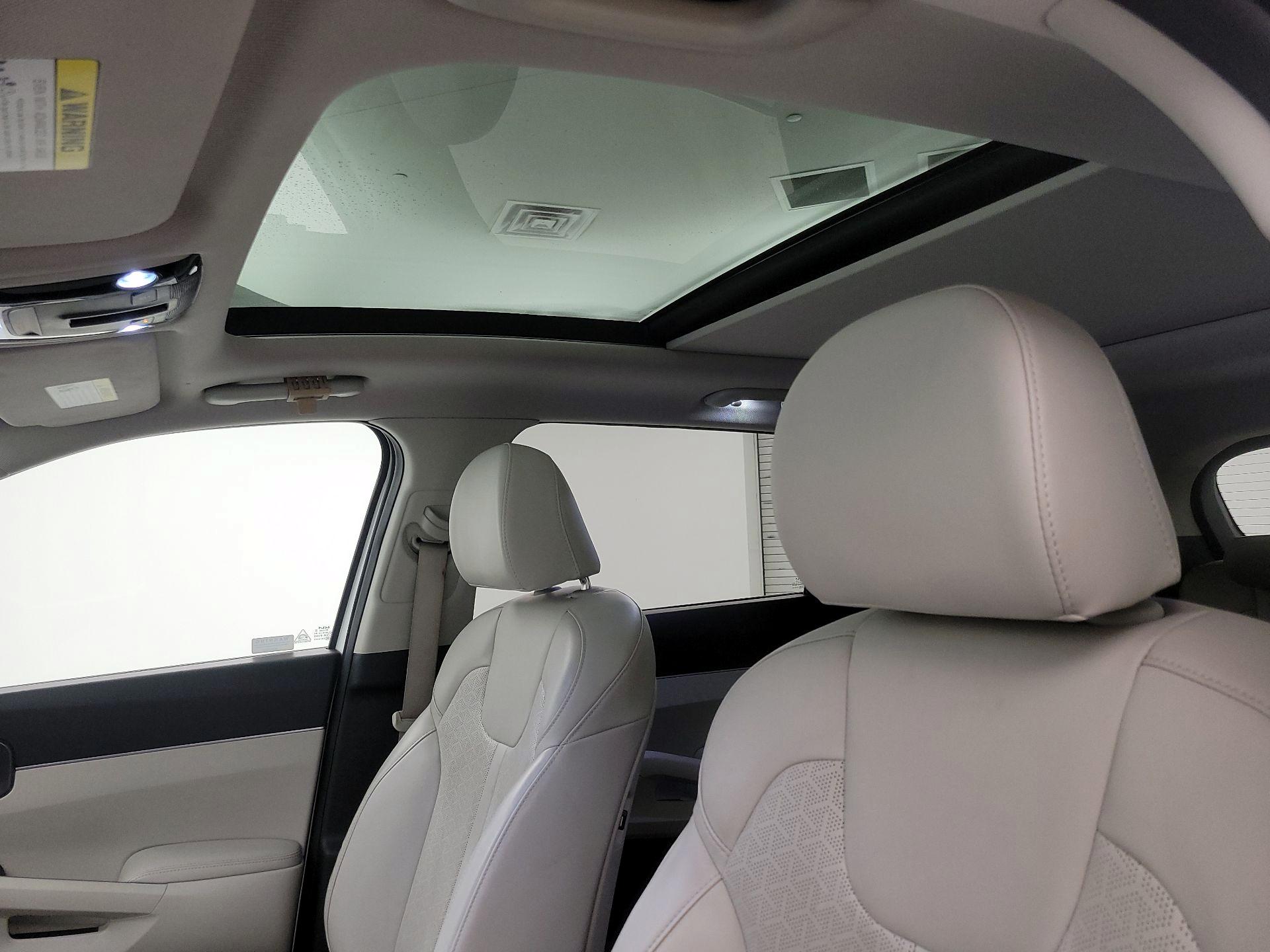 Thumbnail: 2023 Kia Sorento - 20