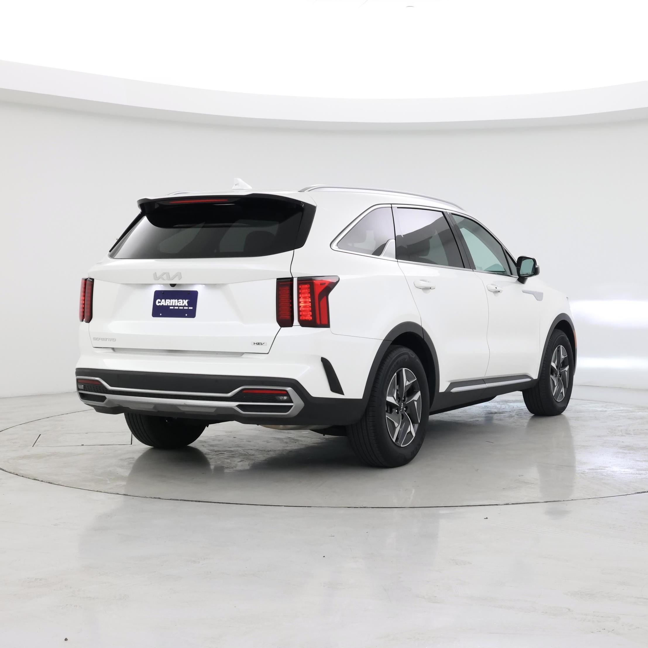 Thumbnail: 2023 Kia Sorento - 8