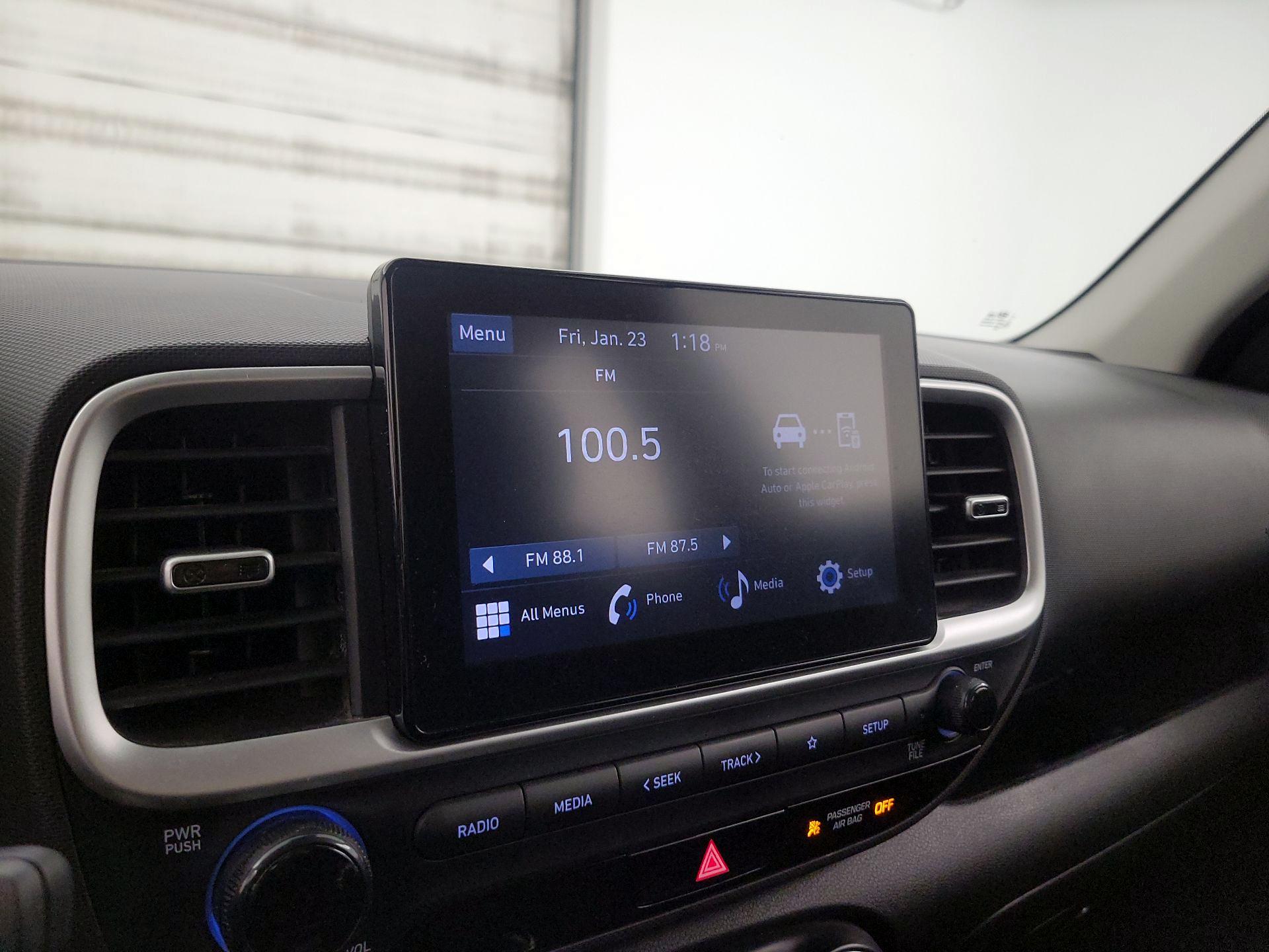 Thumbnail: 2024 Hyundai Venue - 15