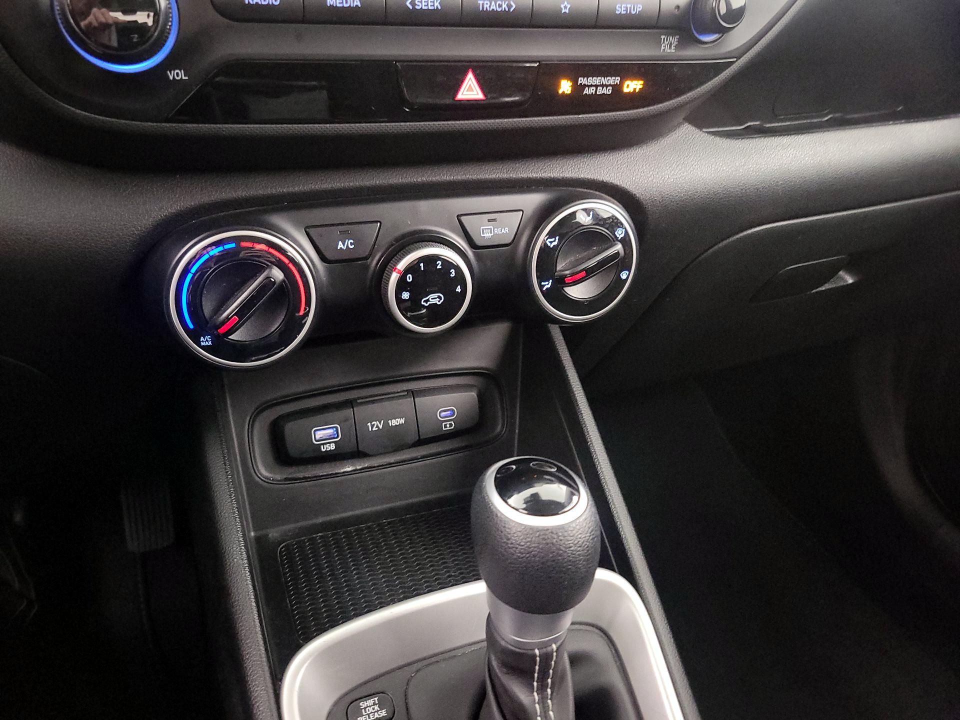 Thumbnail: 2024 Hyundai Venue - 16