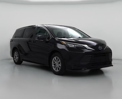 2024 Toyota Sienna LE