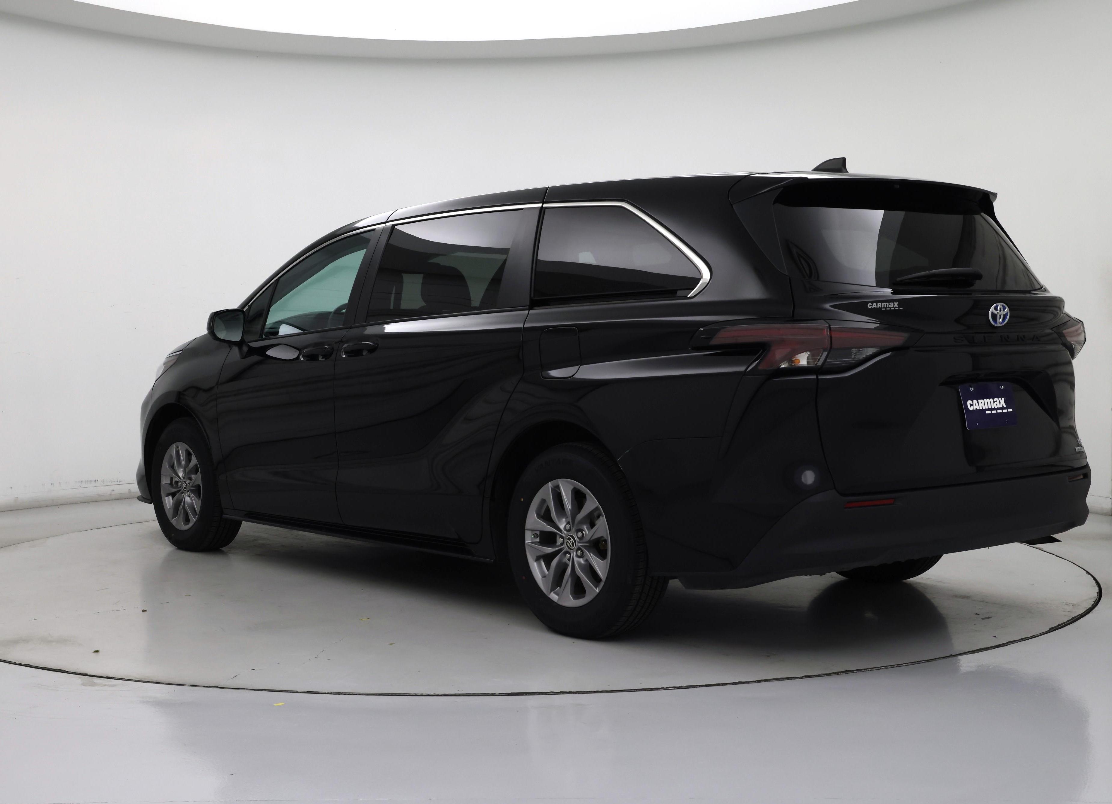 Thumbnail: 2024 Toyota Sienna - 2