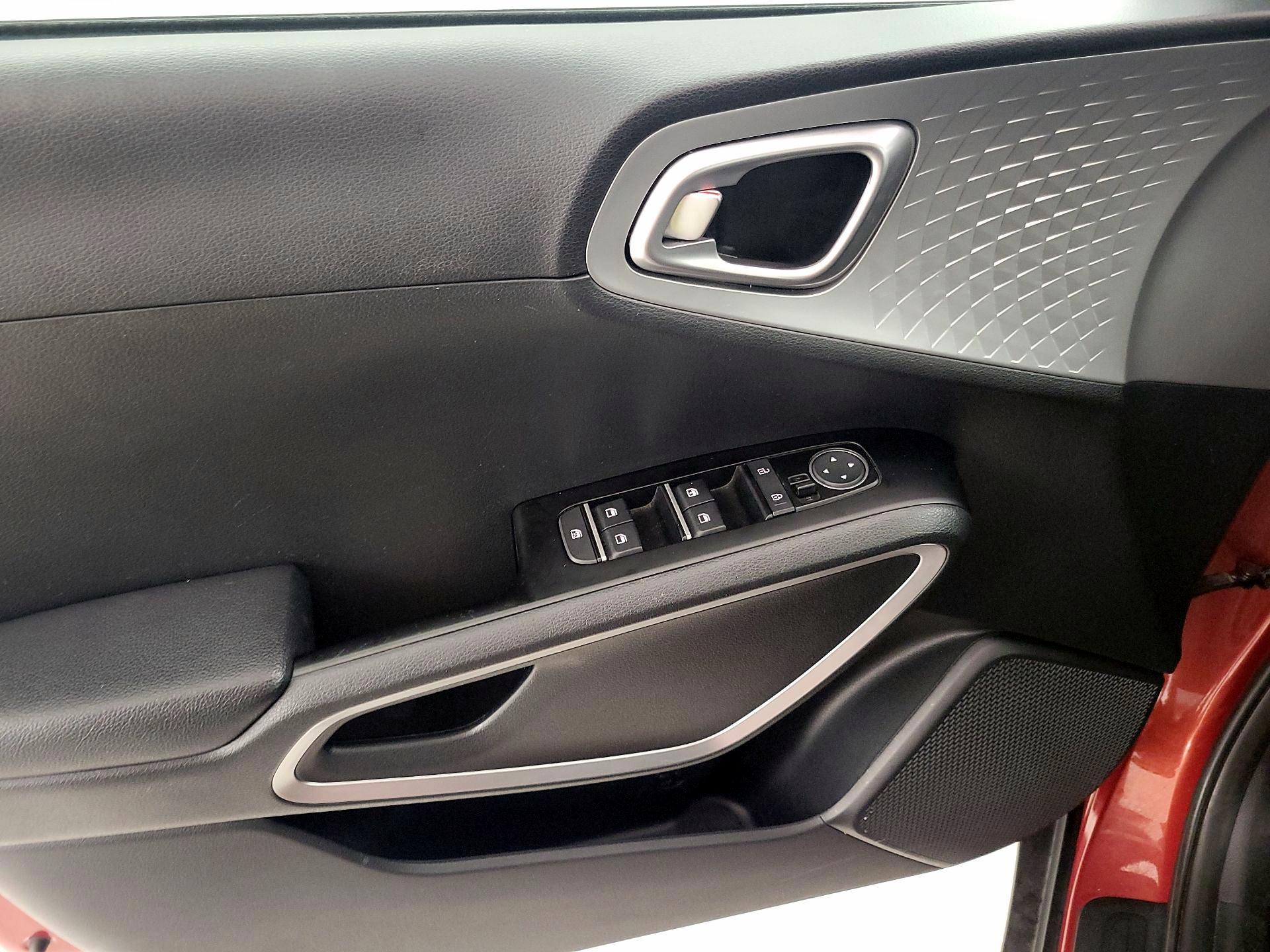 Thumbnail: 2022 Kia Soul - 12