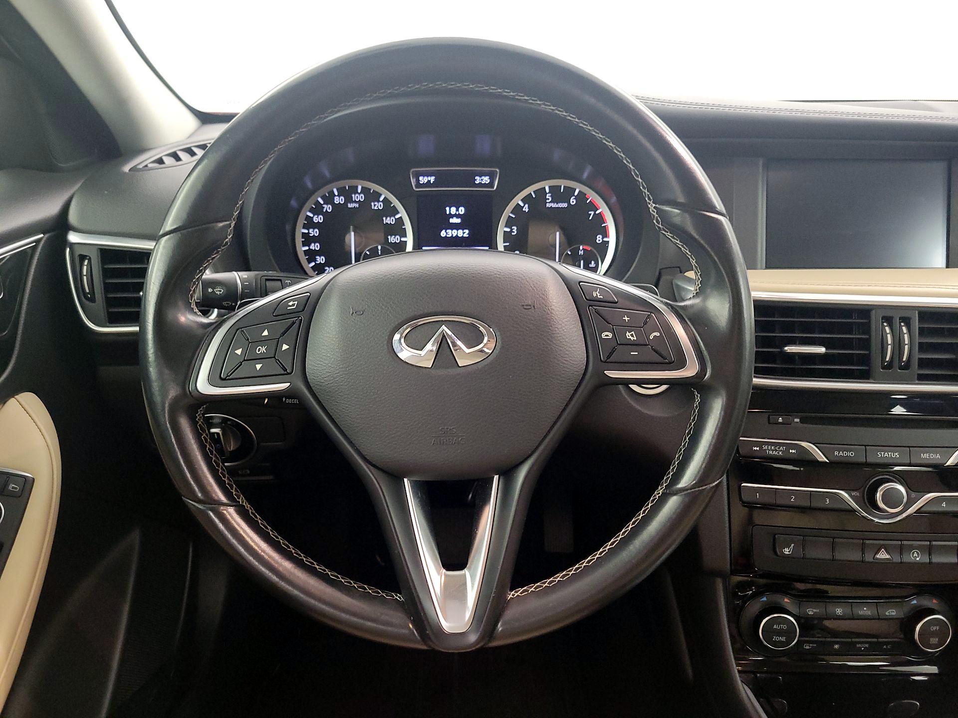 Thumbnail: 2018 INFINITI QX30 - 10