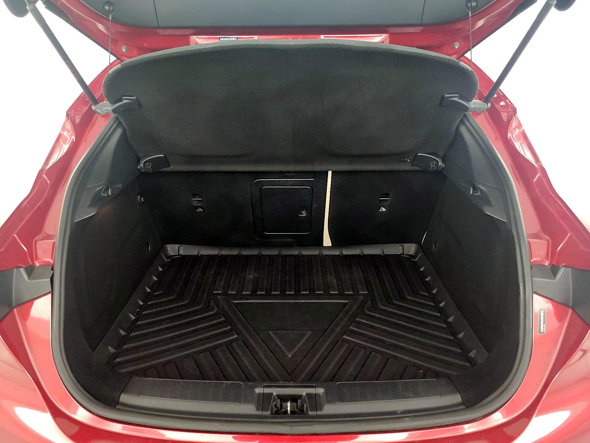 Thumbnail: 2018 INFINITI QX30 - 20