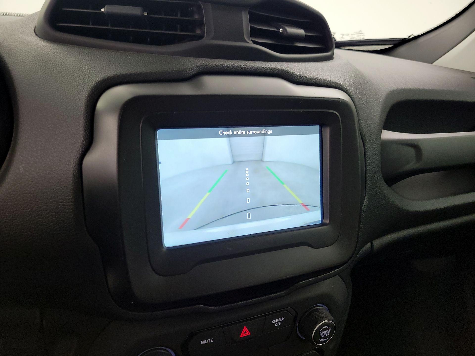 Thumbnail: 2020 Jeep Renegade - 14