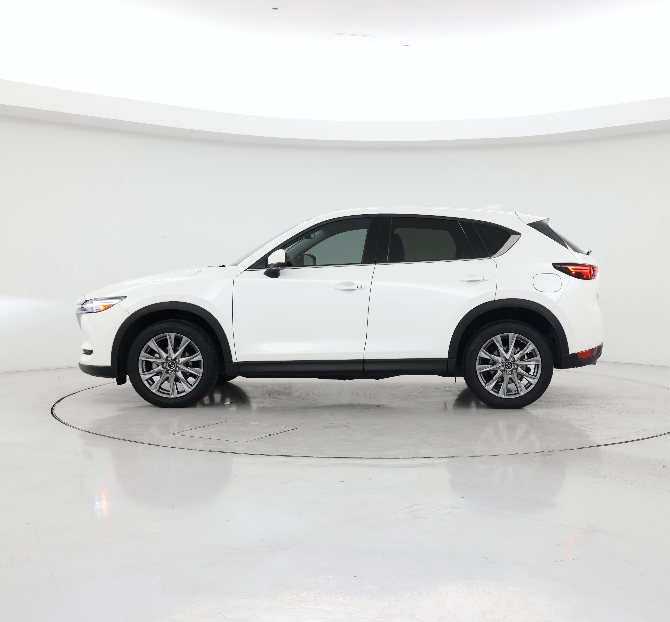 Thumbnail: 2021 Mazda CX-5 - 3