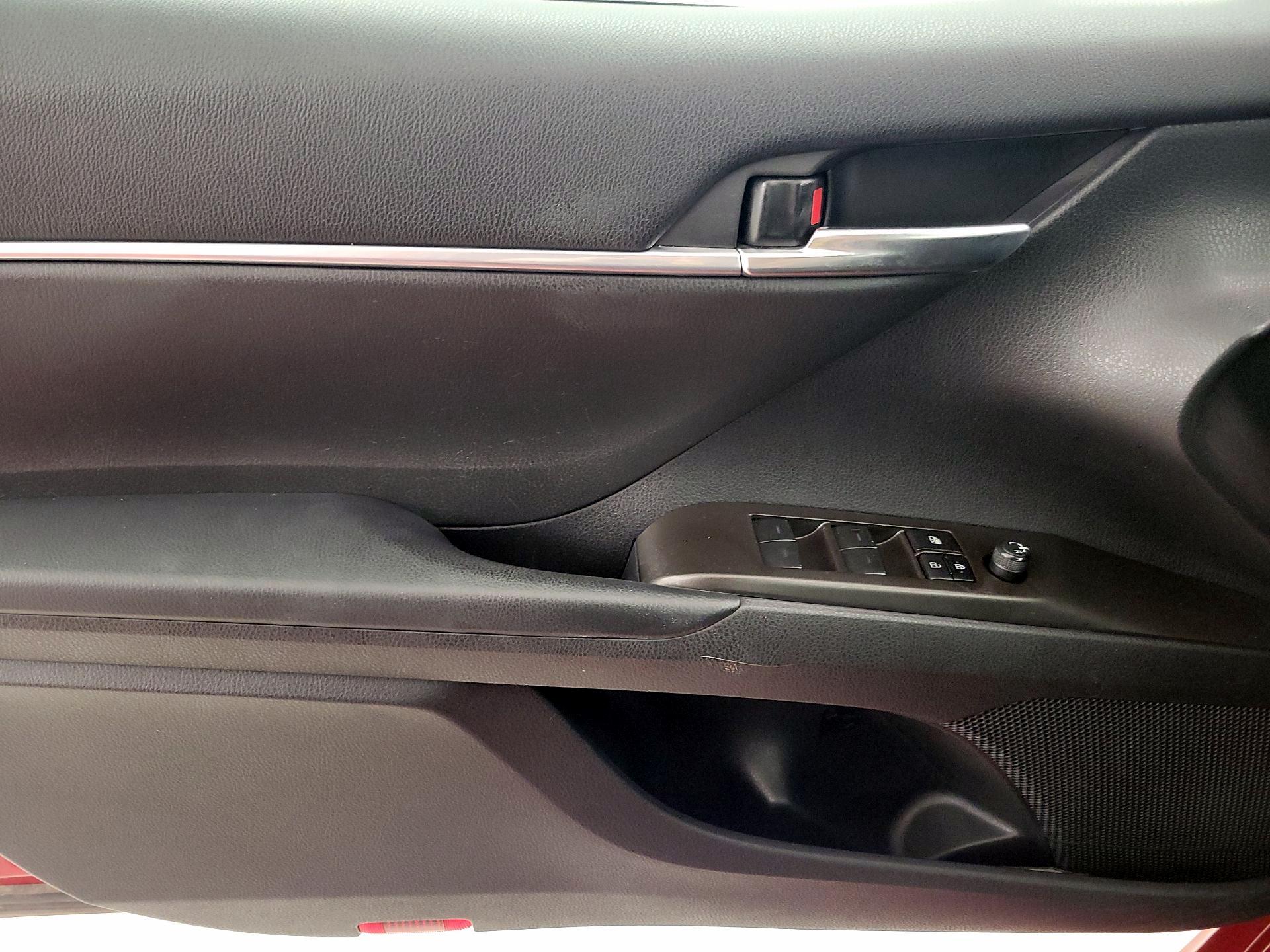 Thumbnail: 2023 Toyota Camry - 12