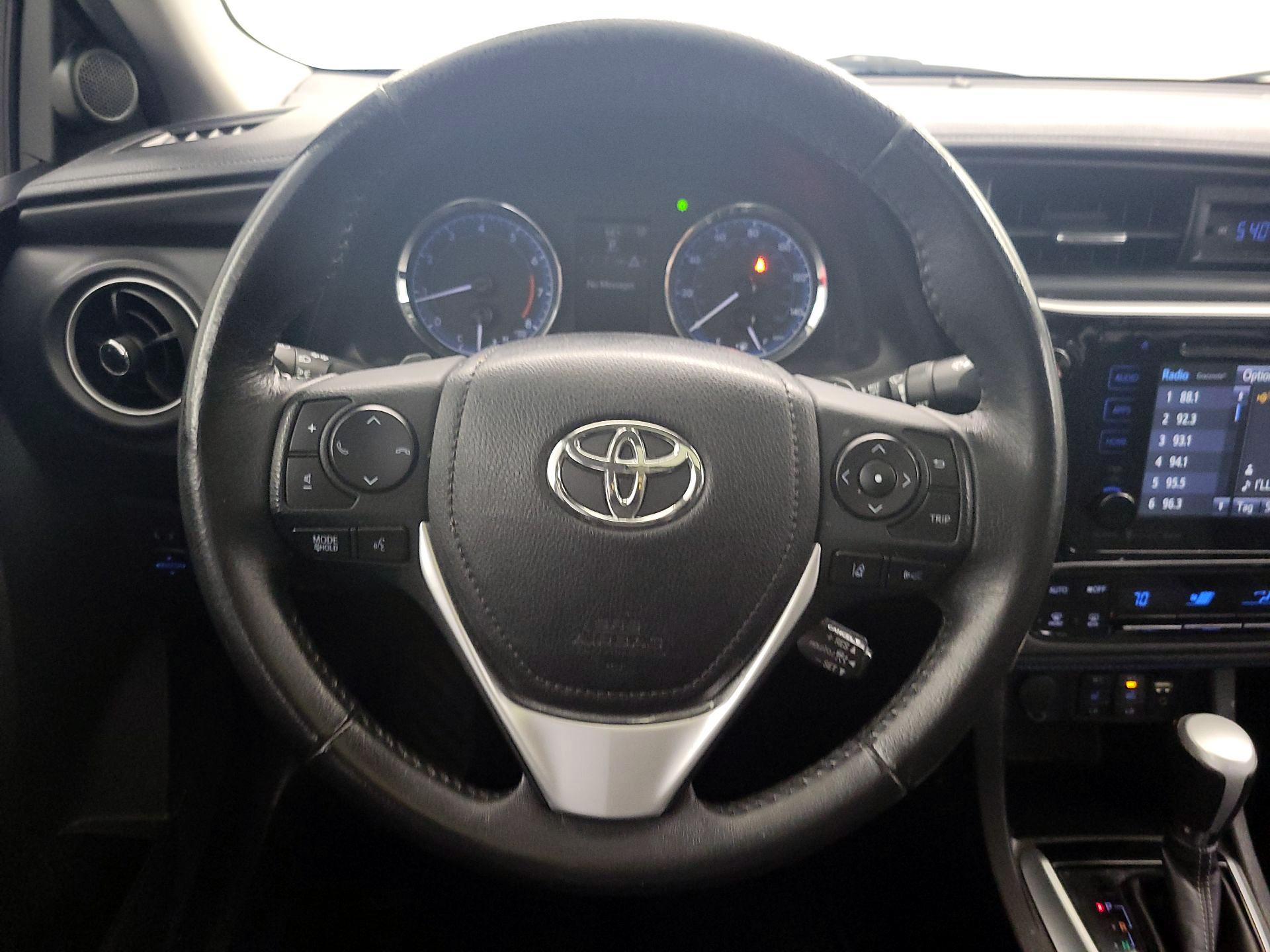 Thumbnail: 2017 Toyota Corolla - 10