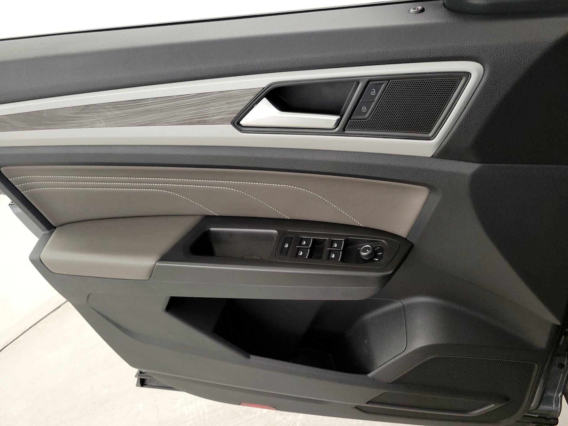 Thumbnail: 2022 Volkswagen Atlas - 12