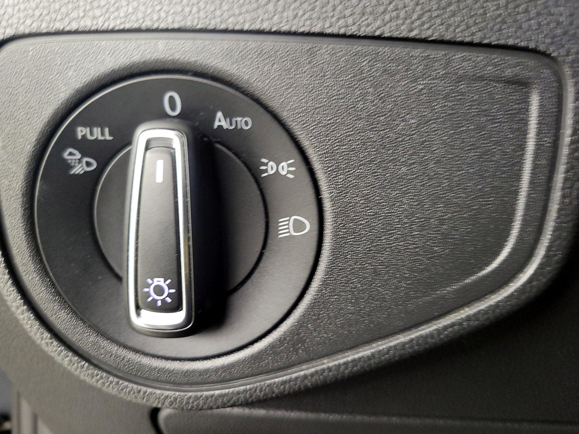 Thumbnail: 2022 Volkswagen Atlas - 13